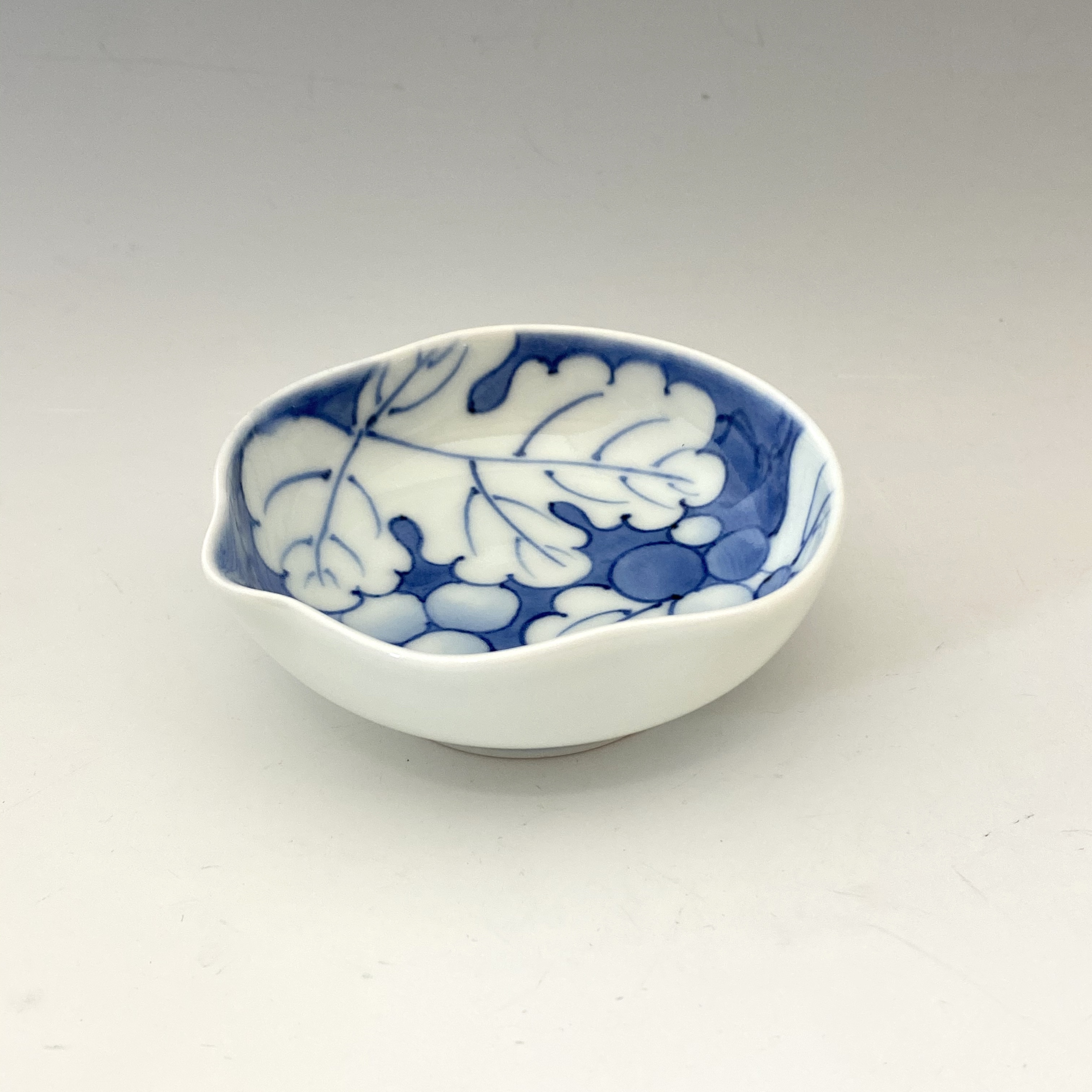 中尾英純 染付葡萄絵豆皿 中仙窯
