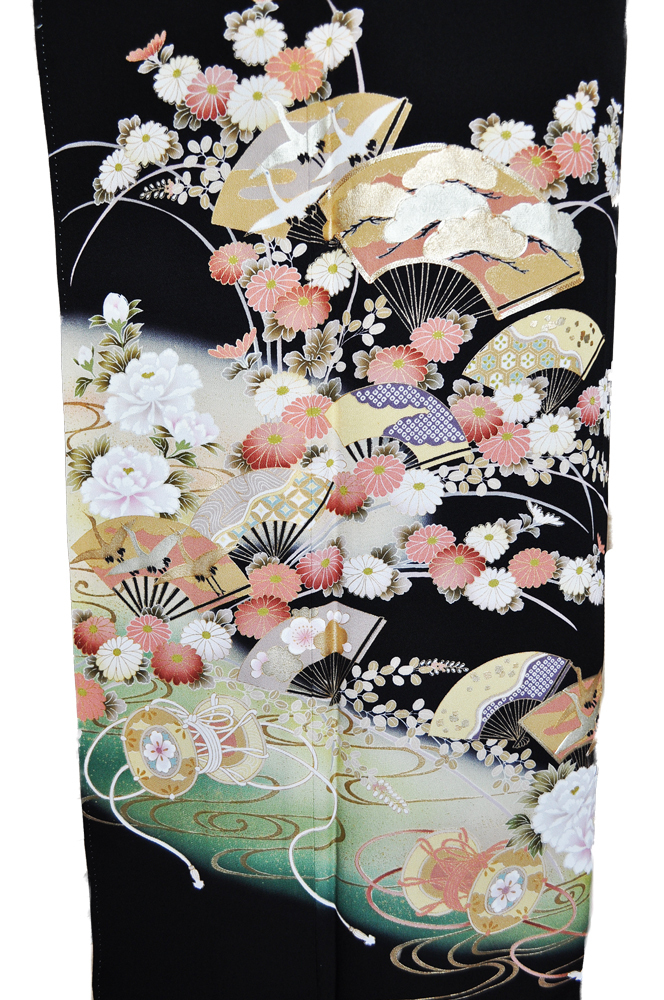 ワイドサイズ(トール&ワイド)■黒留袖レンタル■緑ぼかしに鼓や鶴に扇面そして菊や牡丹等の柄kurow3【往復送料無料】 - 画像5