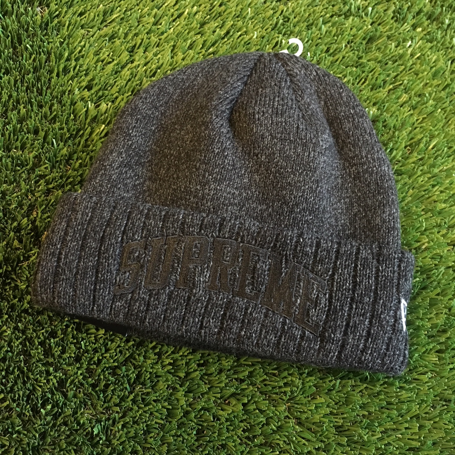 new era arc logo beanie