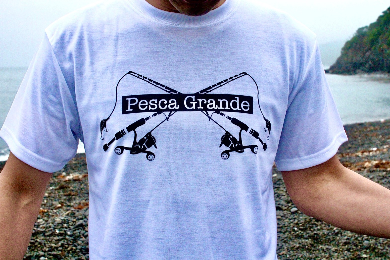 ロゴtシャツ White Pescagrande ペスカグランデ 釣り服 ルアー バス ジギング ティップラン Pescagrande ロゴtシャツ White Pescagrande ペスカグランデ 釣り服 ルアー バス ジギング ティップラン Pescagrande