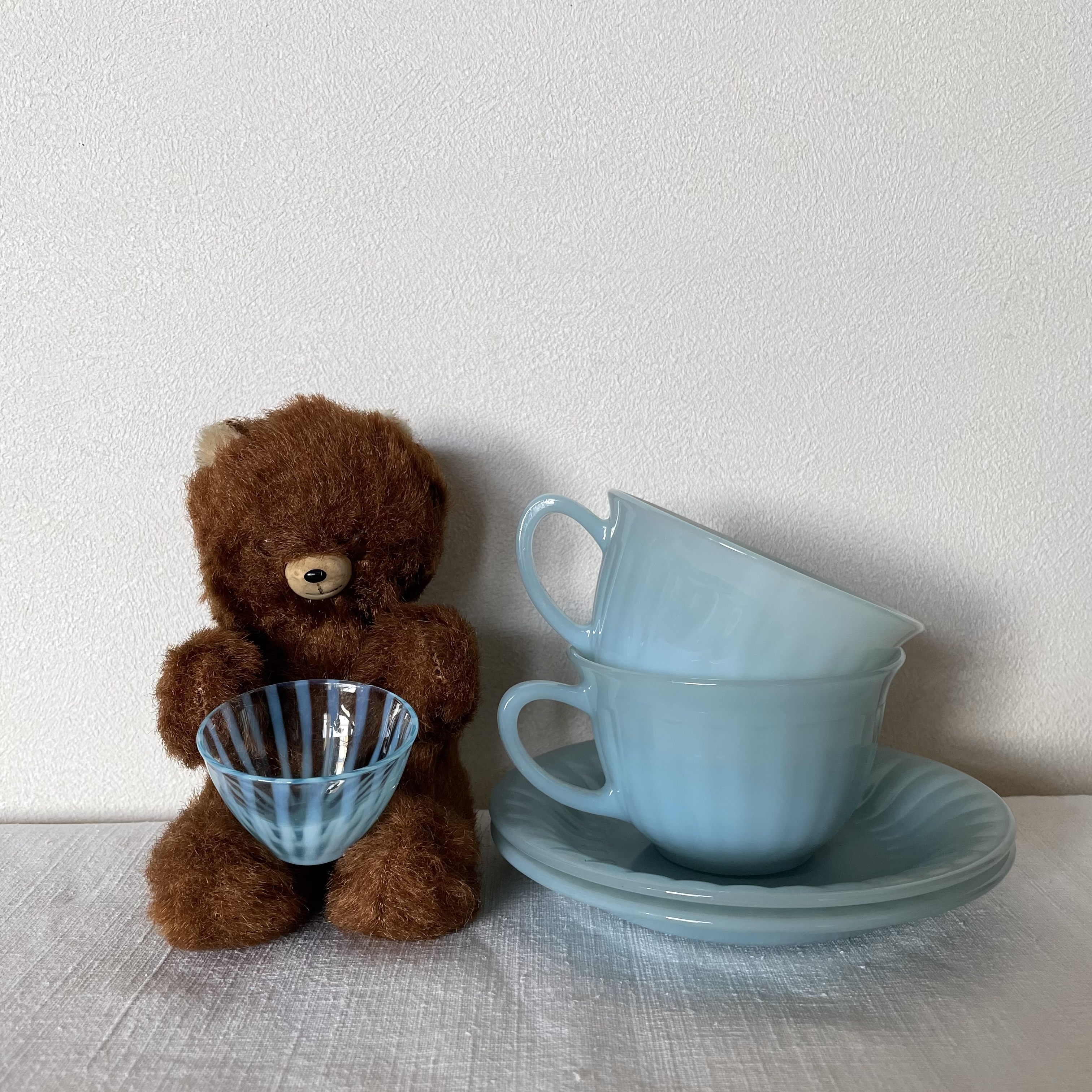 水色ミルクガラスのティーカップセット 小さなガラスの器 わたげ舎