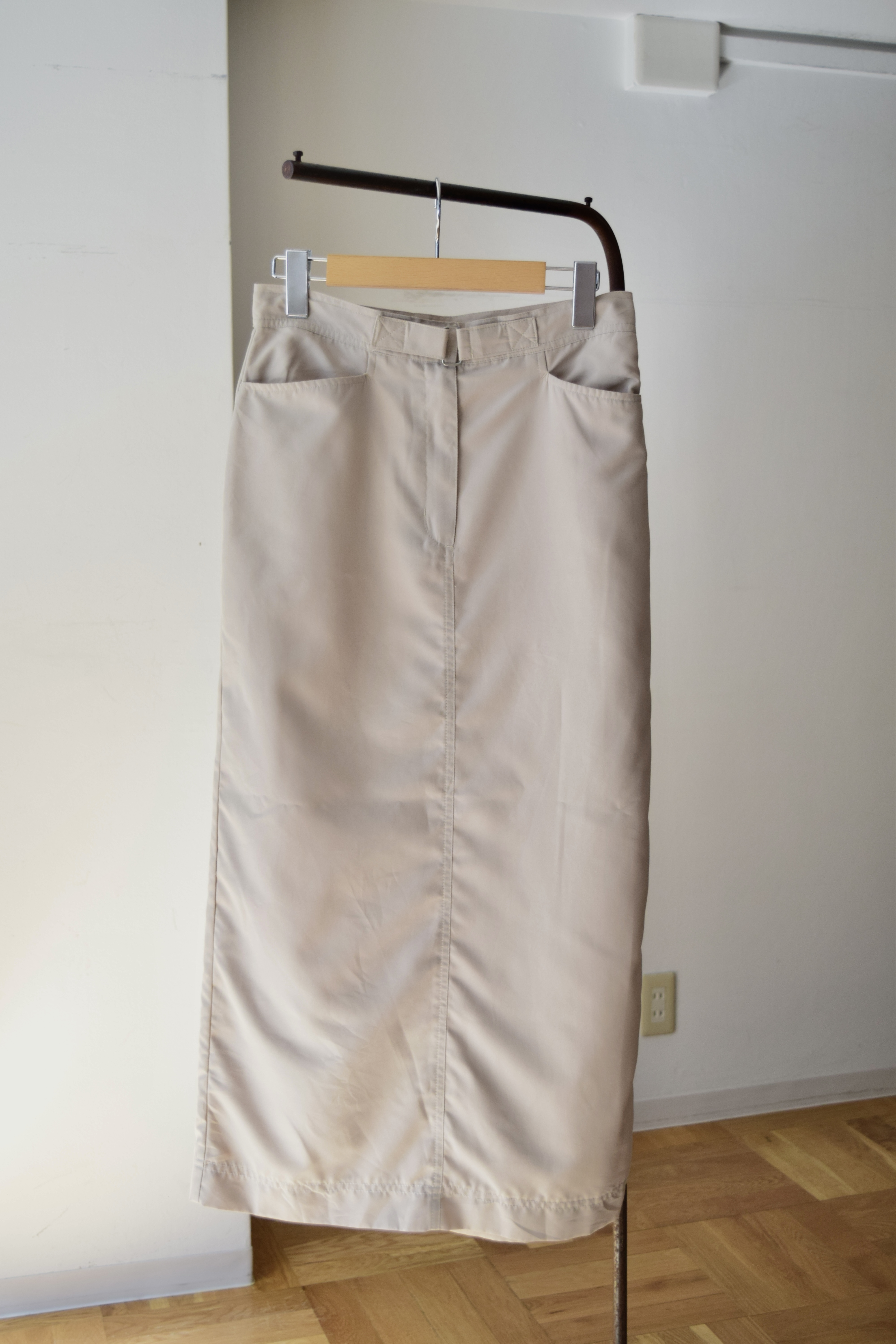 Long narrow skirt の画像 4