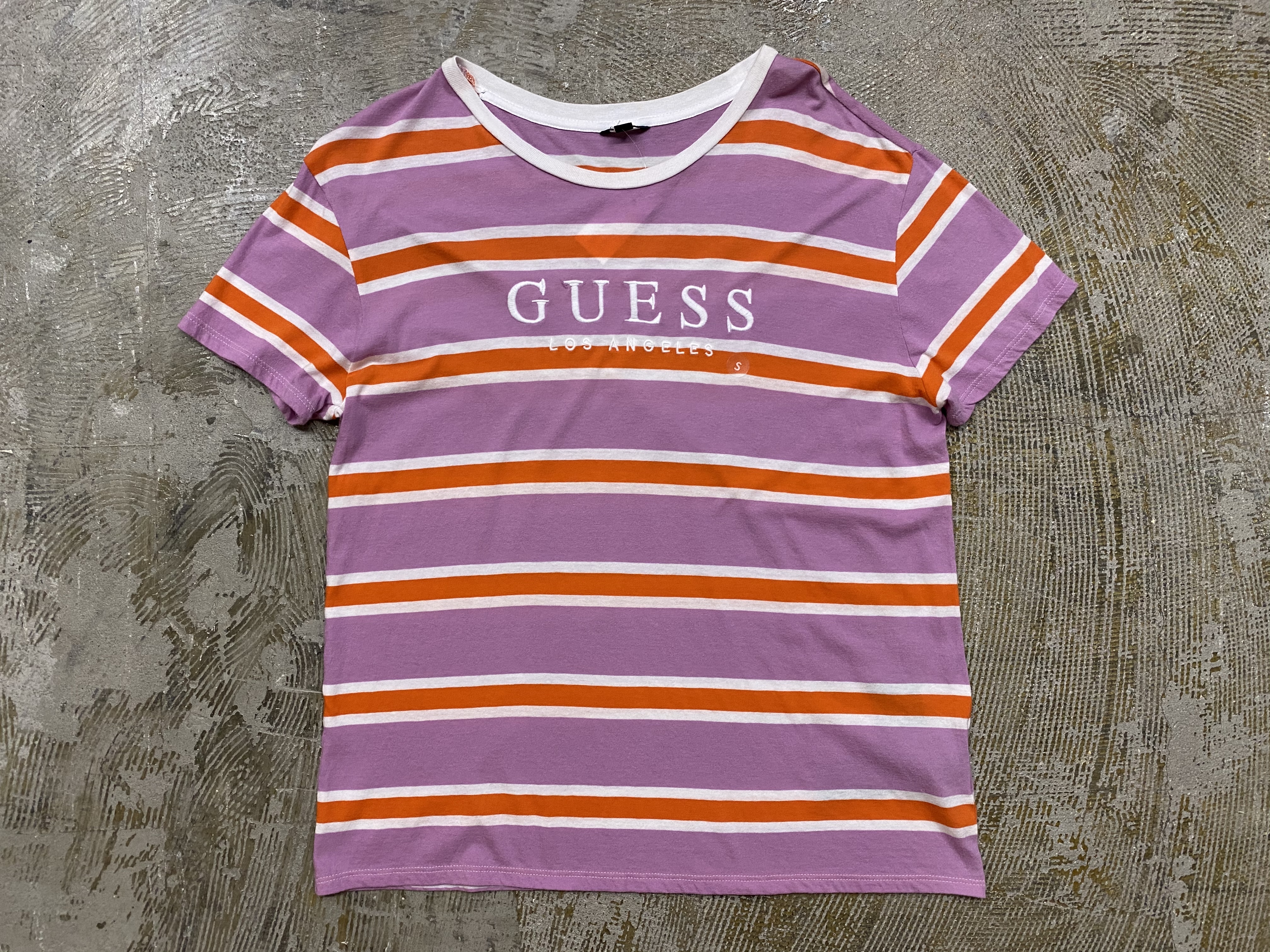 guess pink tee
