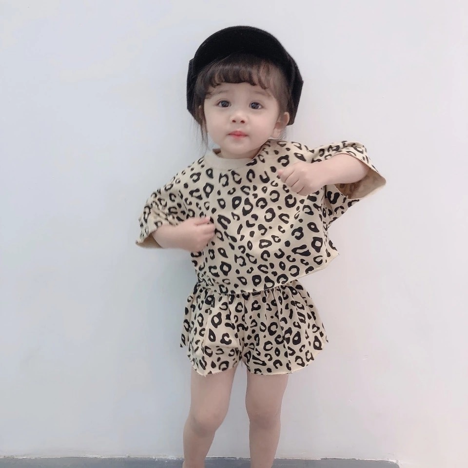 送料無料 予約商品 セットアップ ヒョウ柄 アニマル柄 パンツ Tシャツ プチプラ 女の子 2歳 3歳 4歳 5歳 6歳 7歳 8歳 Selectshop Aya 送料無料 予約商品 セットアップ ヒョウ柄 アニマル柄 パンツ Tシャツ プチプラ 女の子 2歳 3歳 4歳 5歳 6歳 7歳 8歳 Selectshop Aya