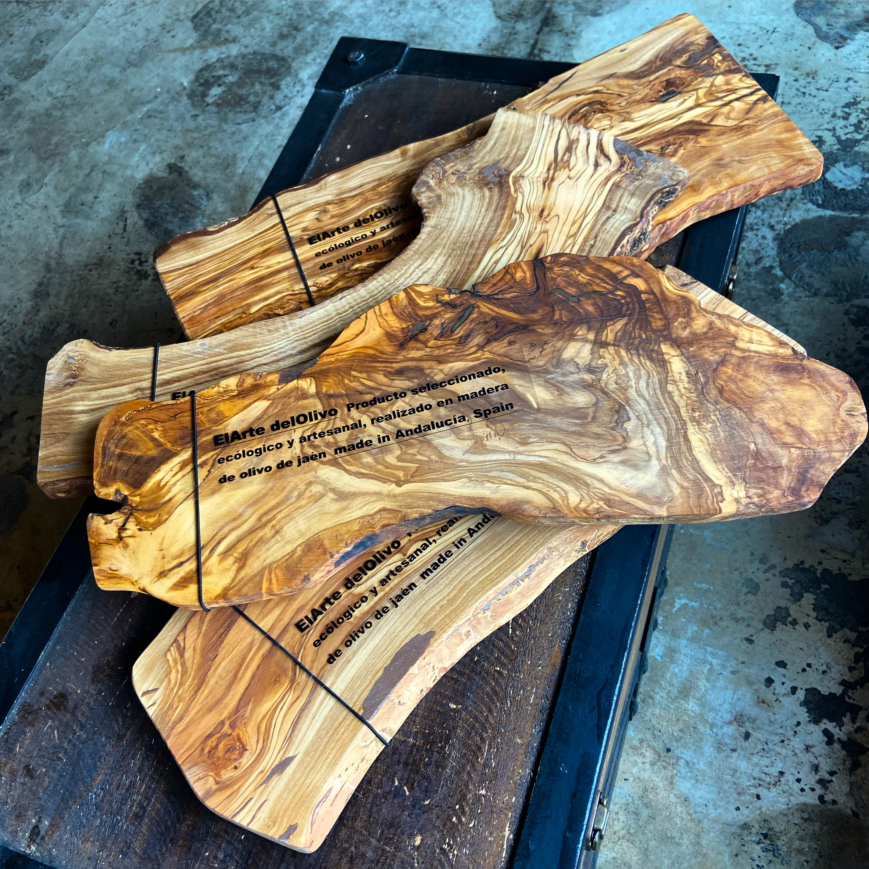 使えば使うほど味の出るオリーブボード ラージ Tokyo Cowboy