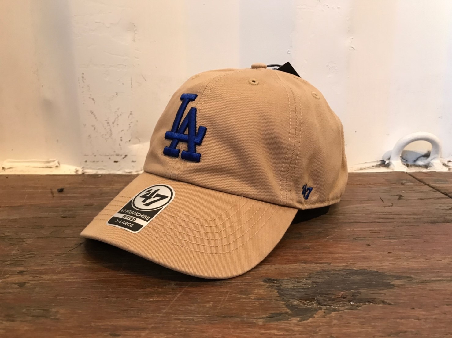 ny cap beige