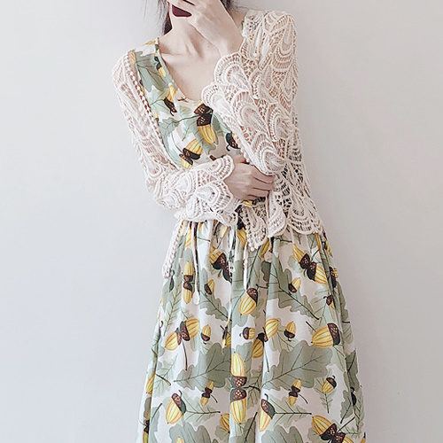 レーシーでフェミニンなガーディガン フェミニン 上品 お呼ばれコーデ 可愛い オシャレ 大人可愛い デートコーデ モテコーデ 代 30代 40代 Ailla アイラ