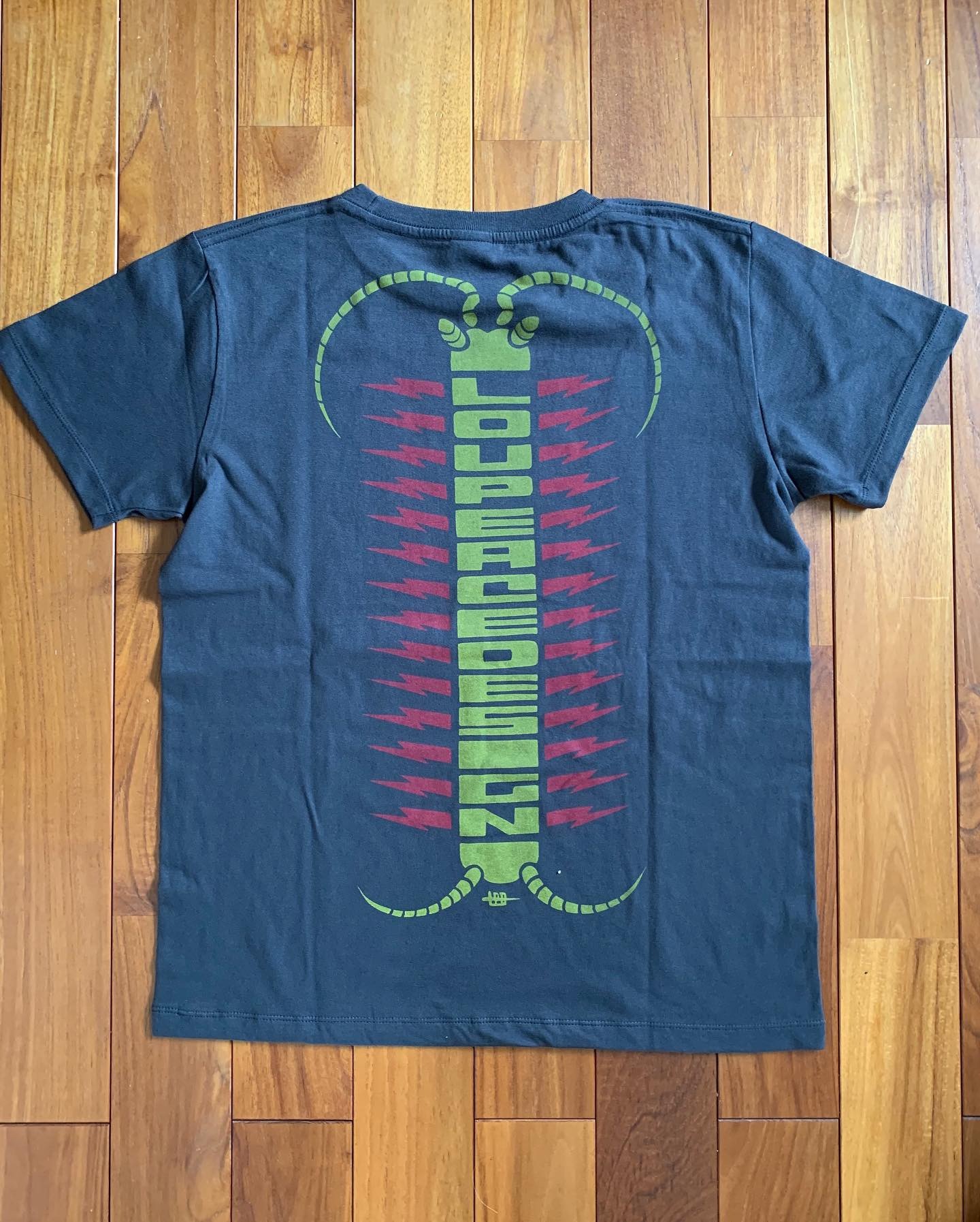 ムカデデザイン Lou Peace Design ロゴtシャツ スミ Lou Peace Design