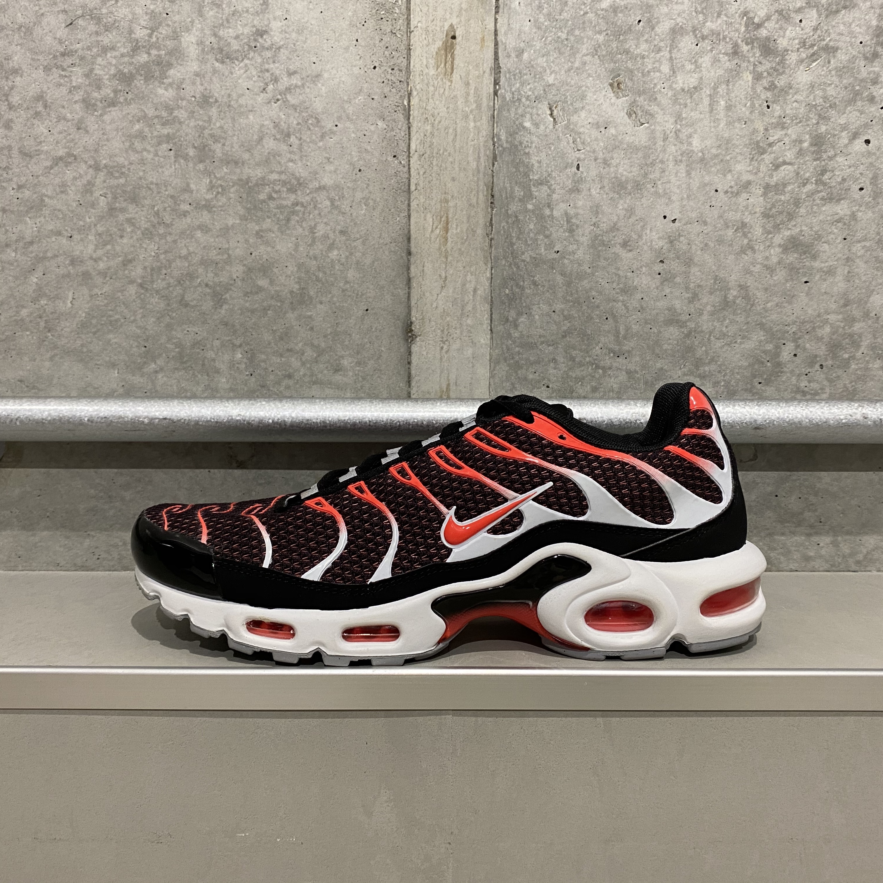 lava air max plus