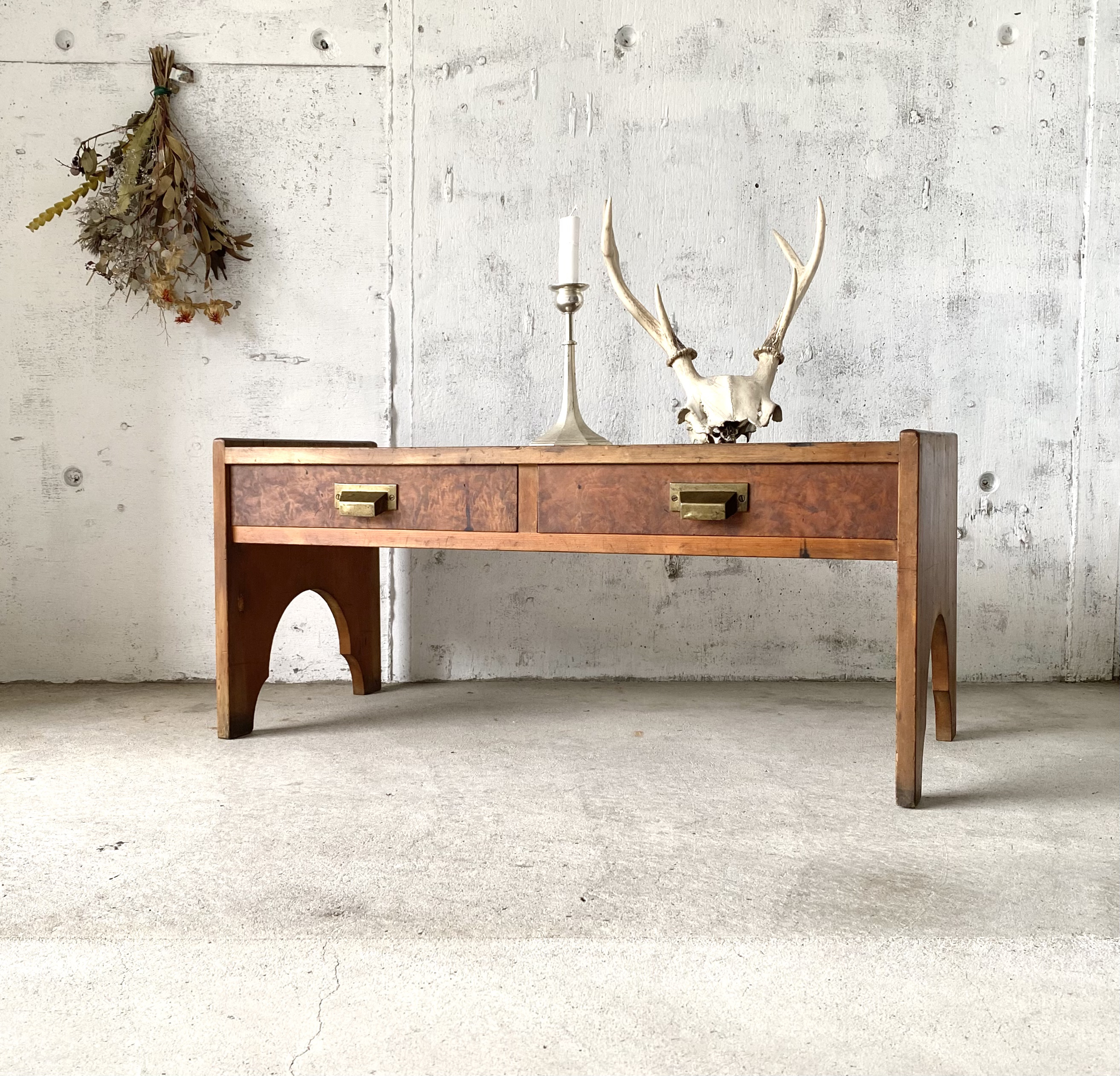 すらっとした脚のローテーブル 古家具 Giraffes Craft