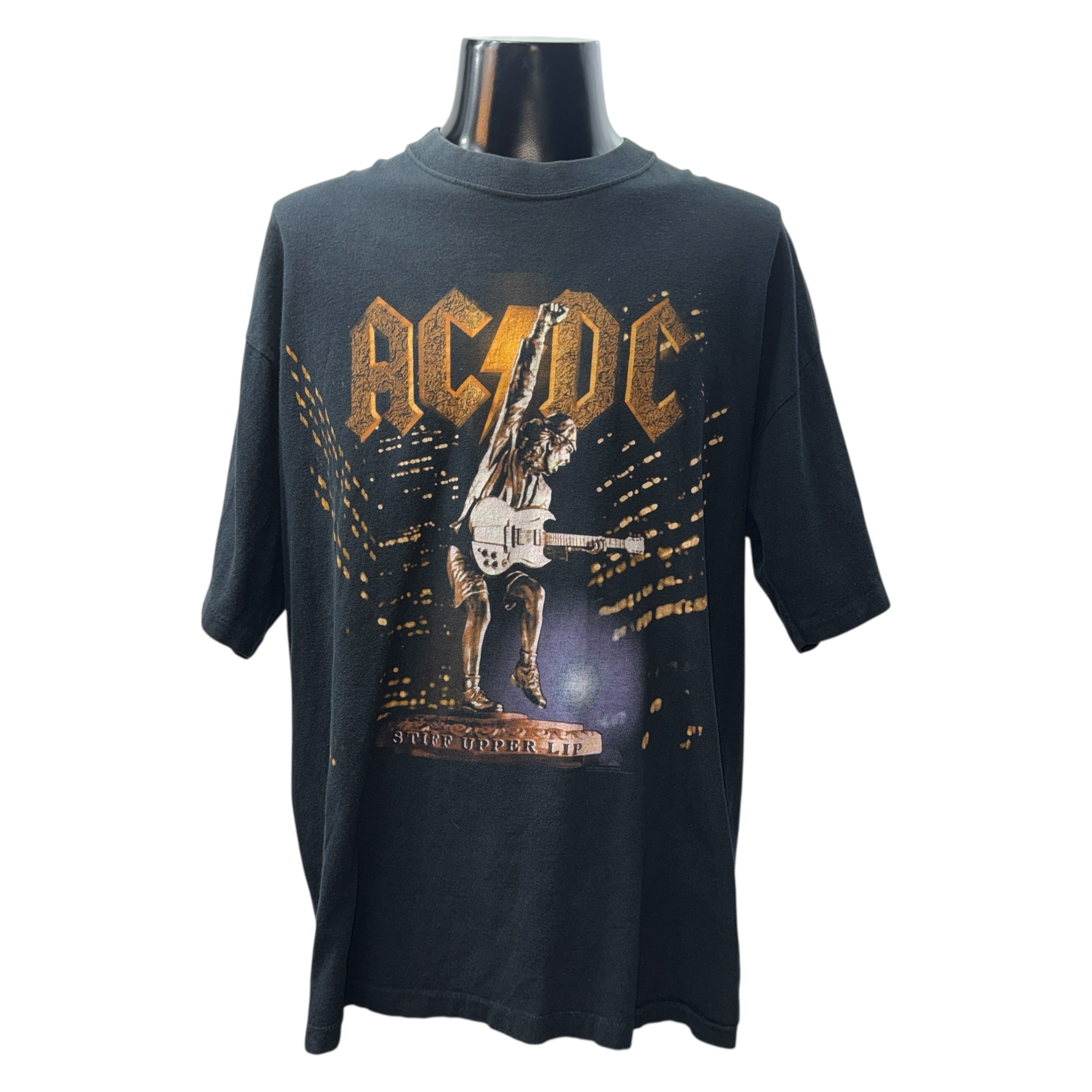 【AC/DC】エーシーディーシー “Stiff Upper Lip World Tour” Tシャツ