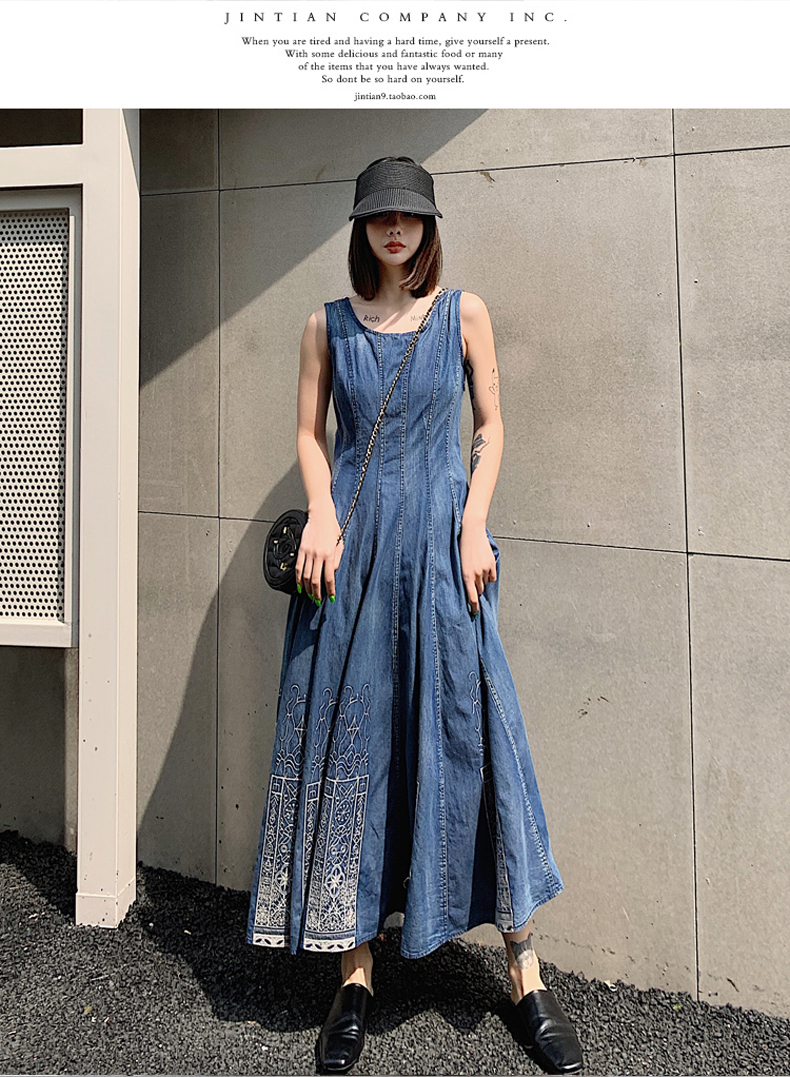 デニムワンピース ロング ワンピース レディース デニム おしゃれ エスニック きれいめ 大きいサイズ Xl 2xl 3xl ラウンドネック ノースリーブ 刺繍 体型カバー 春 夏 秋 大人カジュアル ワンピース コーデ ミモレ丈 フレア ハイウエスト 個性的 アジアン セレブ