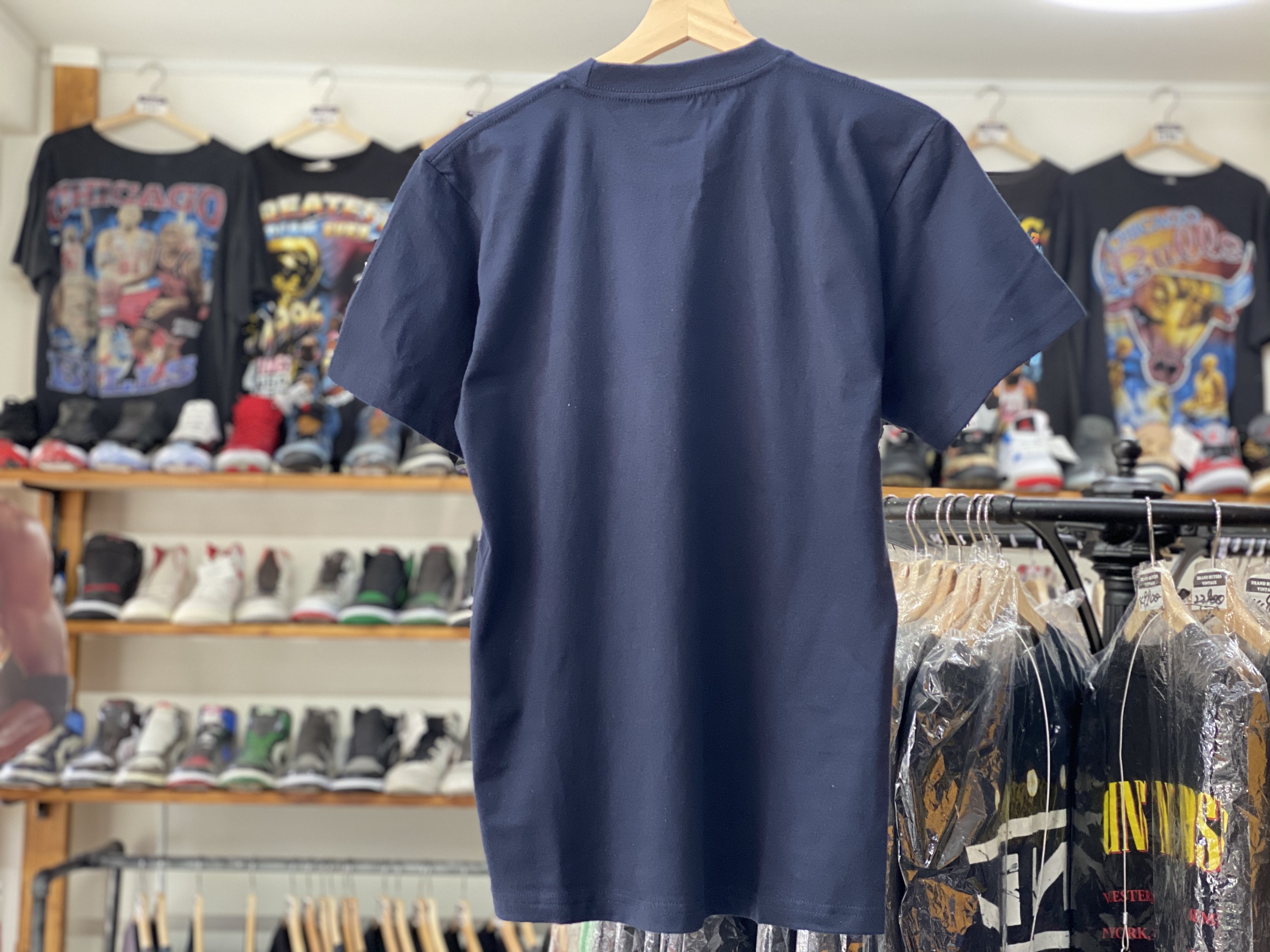 supreme t shirt retail