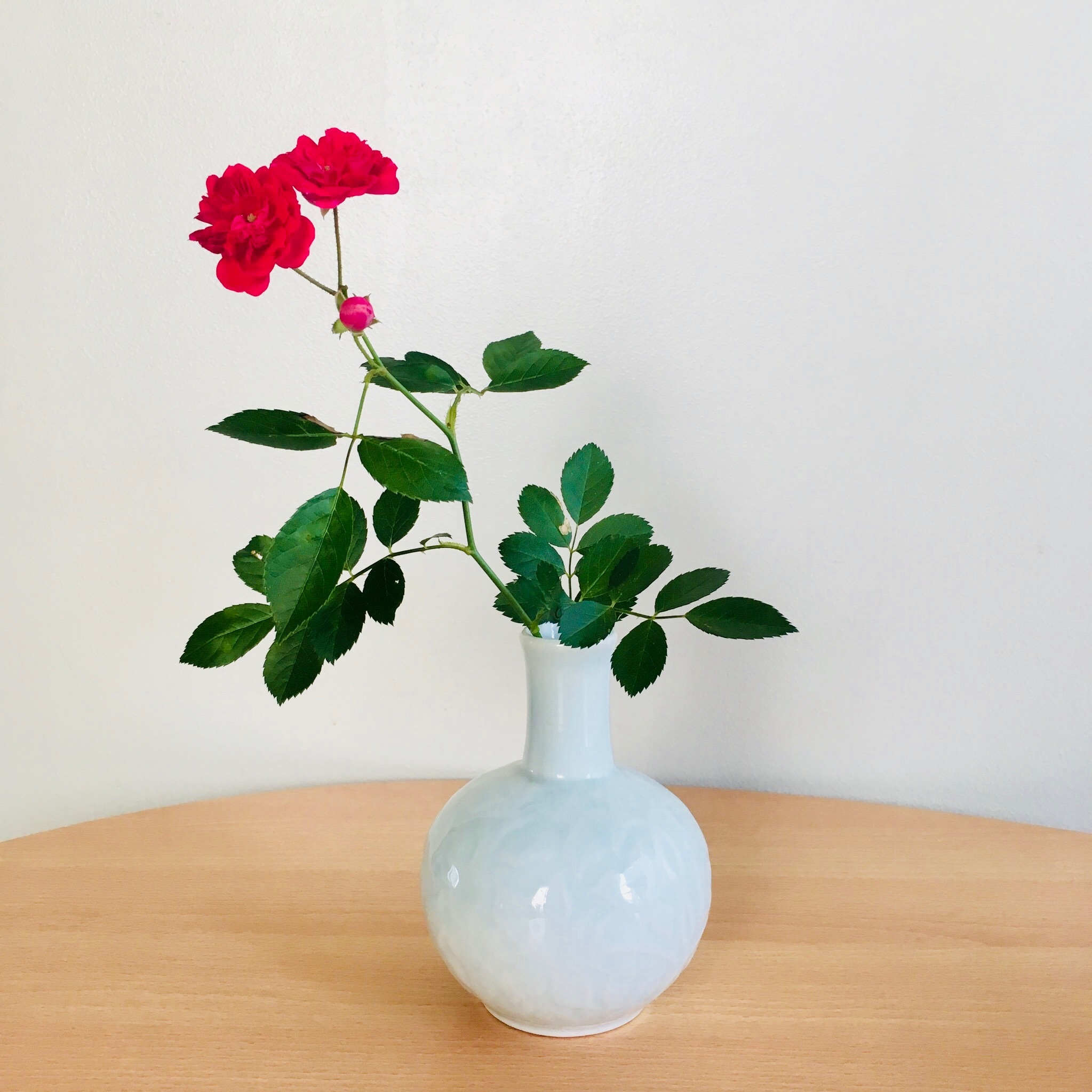 花瓶 一輪挿し 陶磁器 白 Ikebana Lily