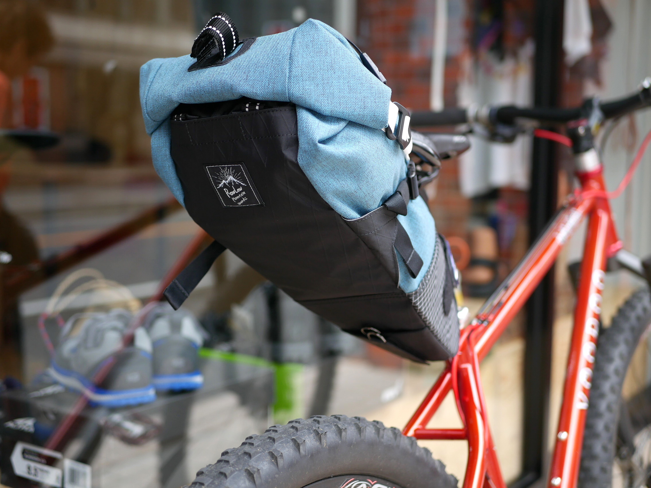 Rawlow Mountain Works Bike N Hike Bag Papersky Ver St Valley House セントバレーハウス Rawlow Mountain Works Bike N Hike Bag Papersky Ver St Valley House セントバレーハウス