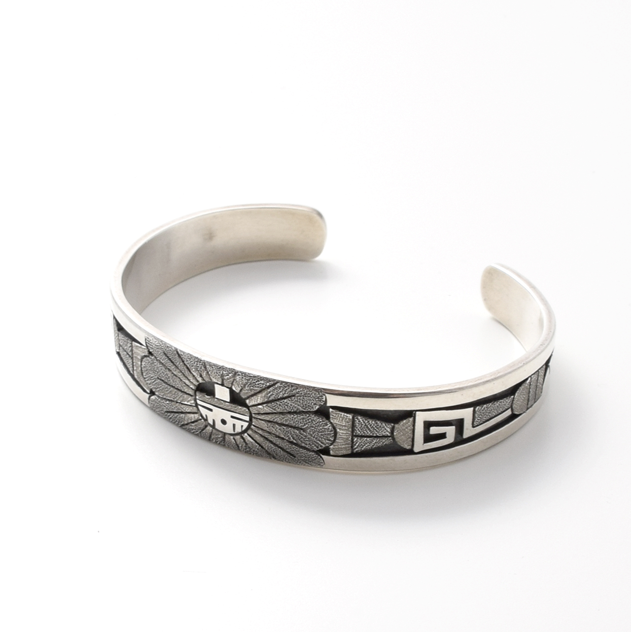 Hopi ホピ族 サンフェイス バングル ハンドメイド インディアンジュエリー Thuclo Hopi ホピ族 サンフェイス バングル ハンドメイド インディアンジュエリー Thuclo