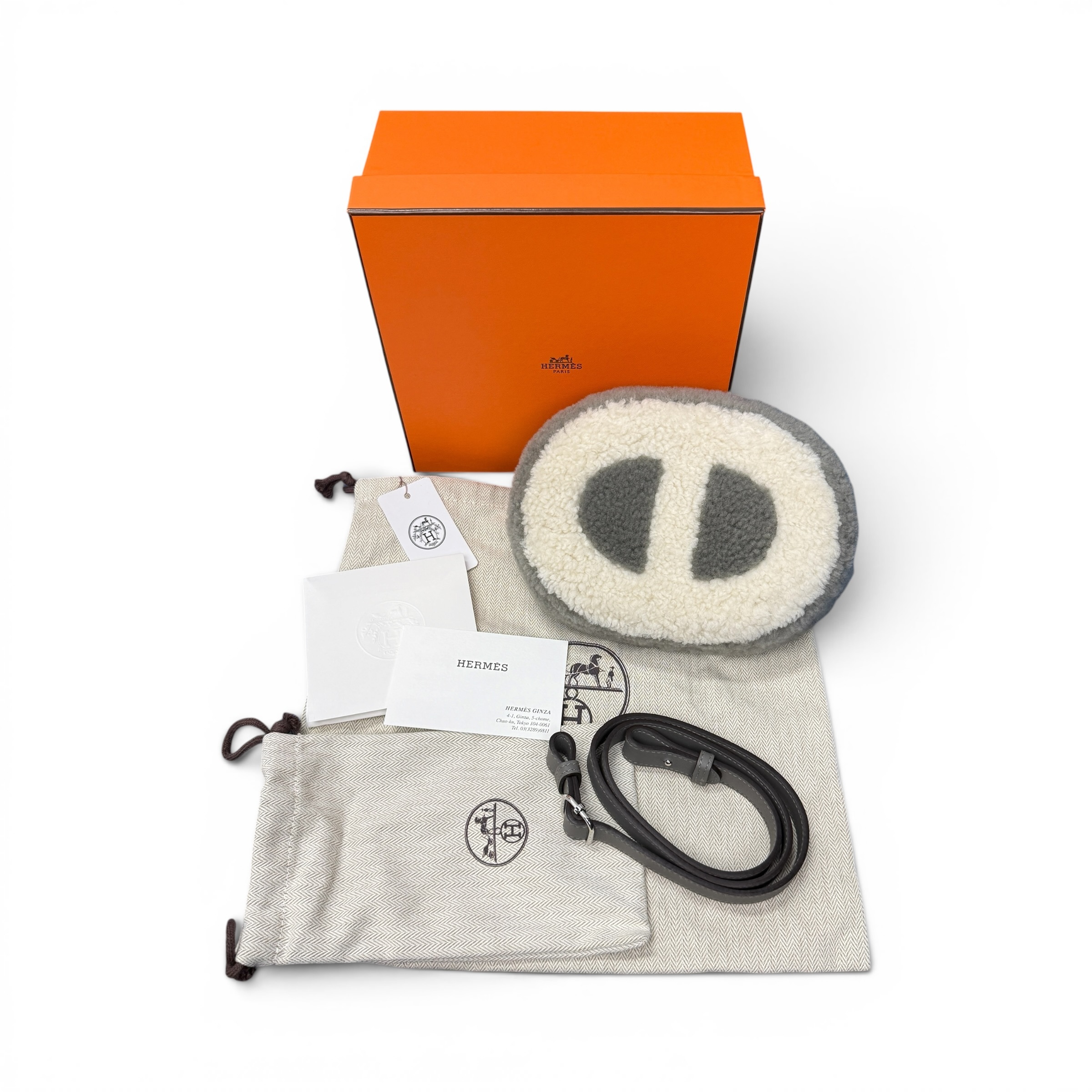 【HERMES】エルメス “イン・ザ・ループ ムートンポーチ” 2024年 ショルダーバッグ