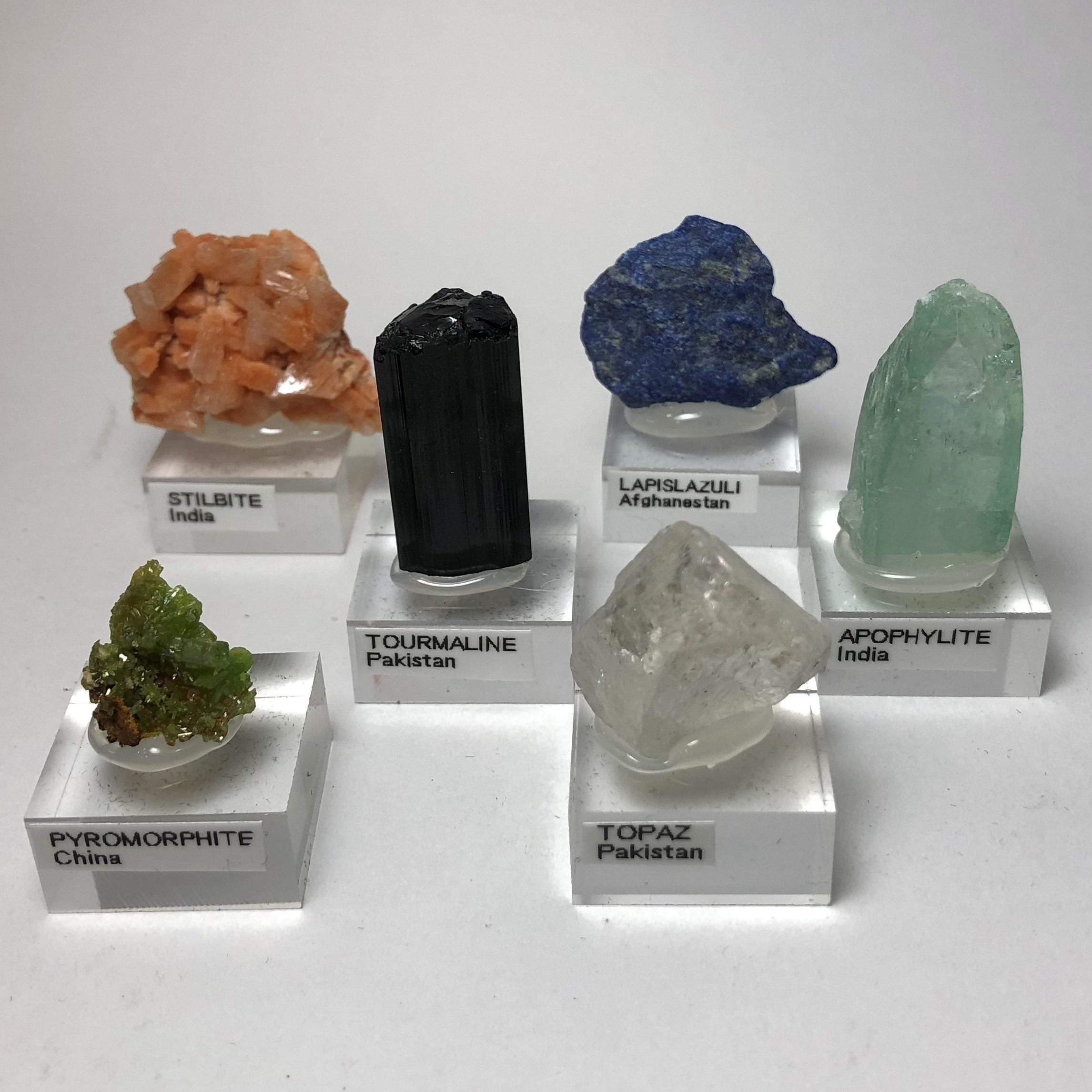 《天然石でお部屋をインテリア》鉱物標本11点セット アクリル台座付き お部屋の中でミネラルショー 001 AMERI 鉱物まにあ 神奈川県溝の口