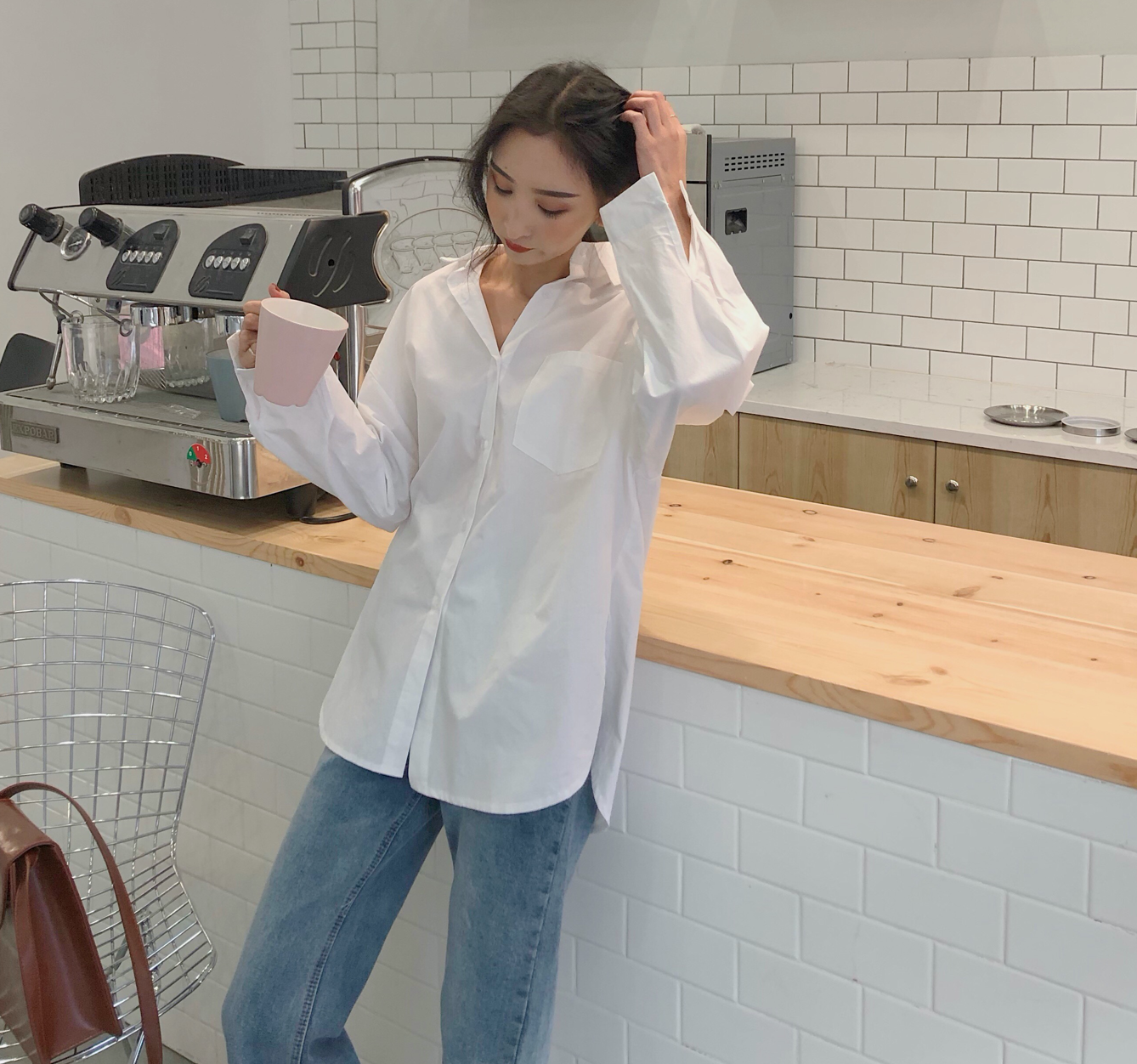 オーバーサイズ透け感シャツ 体系カバー 大人コーデ And It Official オーバーサイズ透け感シャツ 体系カバー 大人コーデ And It Official