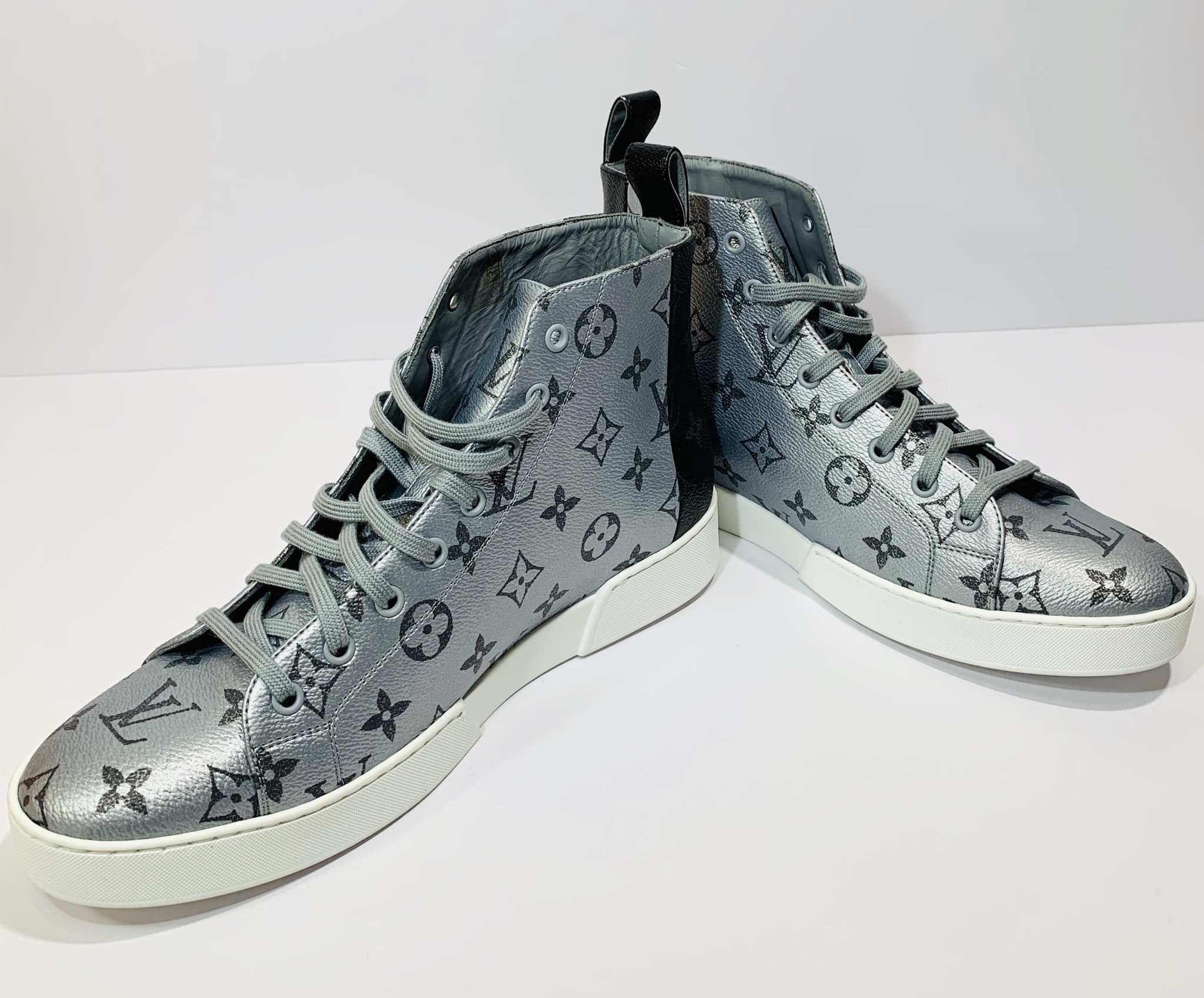 定価117 700円 格安価格 未使用 限定モデル Louis Vuitton ルイヴィトン 限定マッチアップモノグラムバイカラー シルバーハイカットスニーカー 6 1 2 Crocoro Coc
