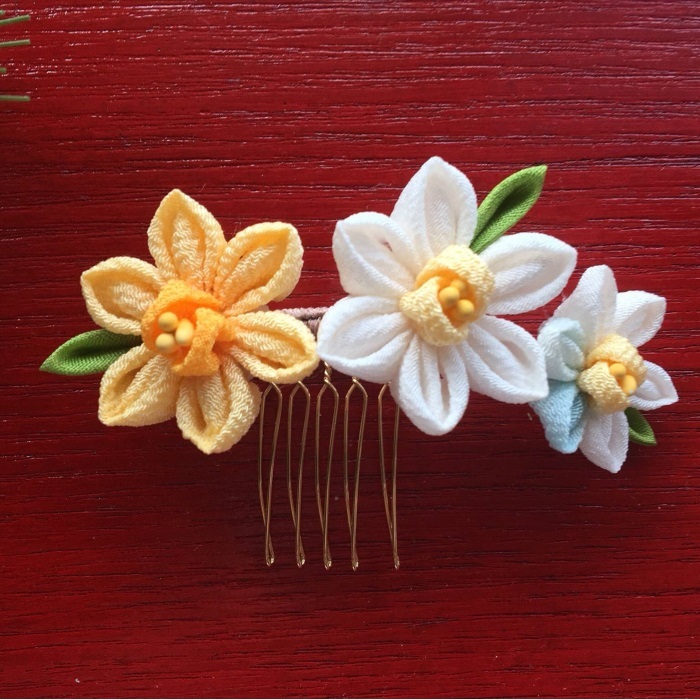 早春を告げる 水仙の花髪飾り 創作和小物 和秀 早春を告げる 水仙の花髪飾り 創作和小物 和秀