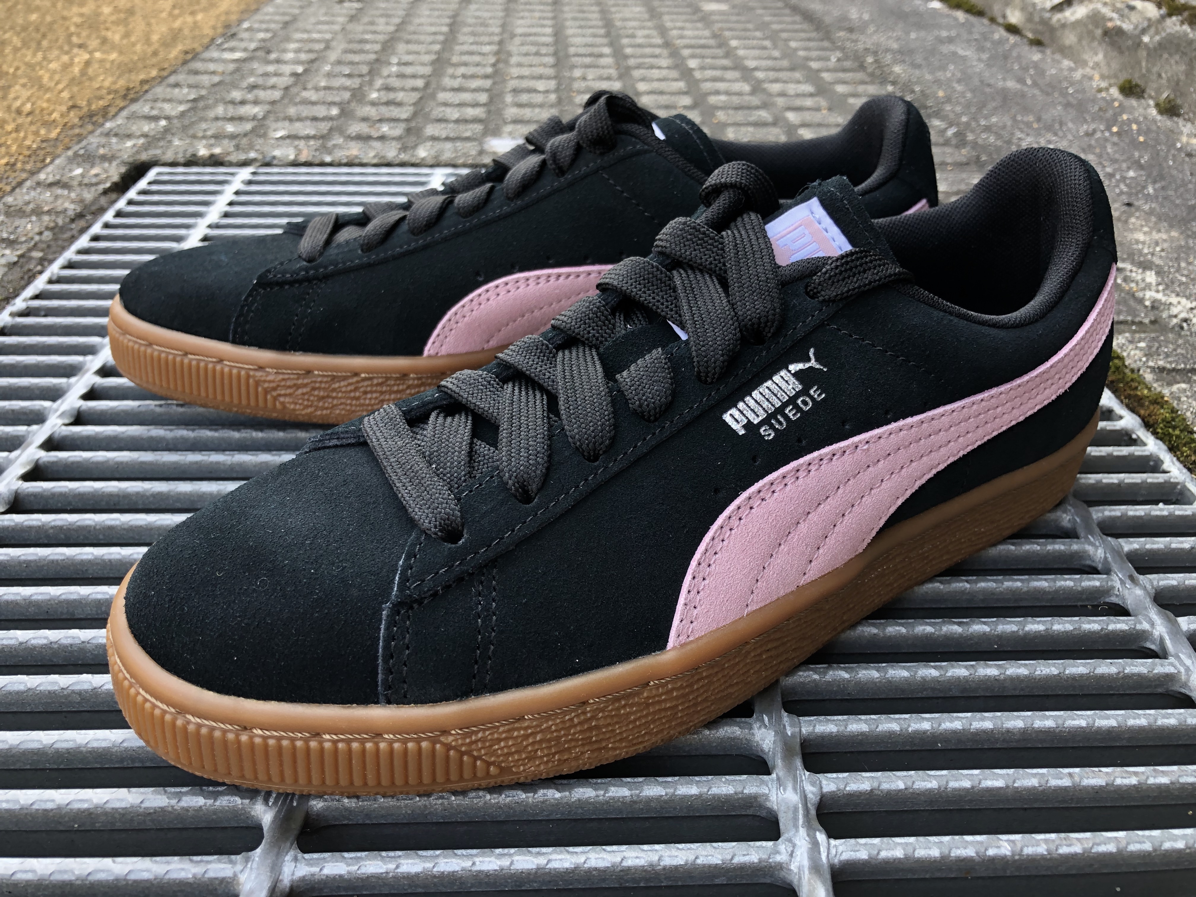 puma black pale pink