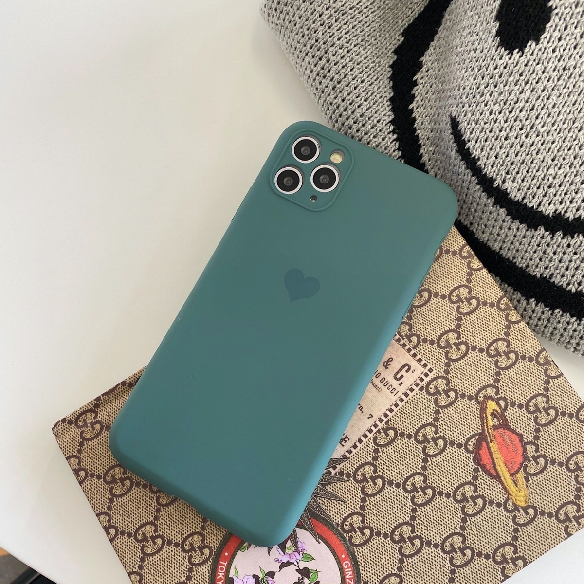 Iphone ケース 韓国 シンプルセンターハートケース カバー Tpu 個性的 シンプル 大人 可愛い おしゃれ 秋冬 Iphone7 Iphone8 Iphonese2 Iphonex Iphonexs Iphonexr Iphone11 Iphone11pro 12 12mini 12pro 12promax スマホケース 携帯ケース セレクトショップオンリーユー