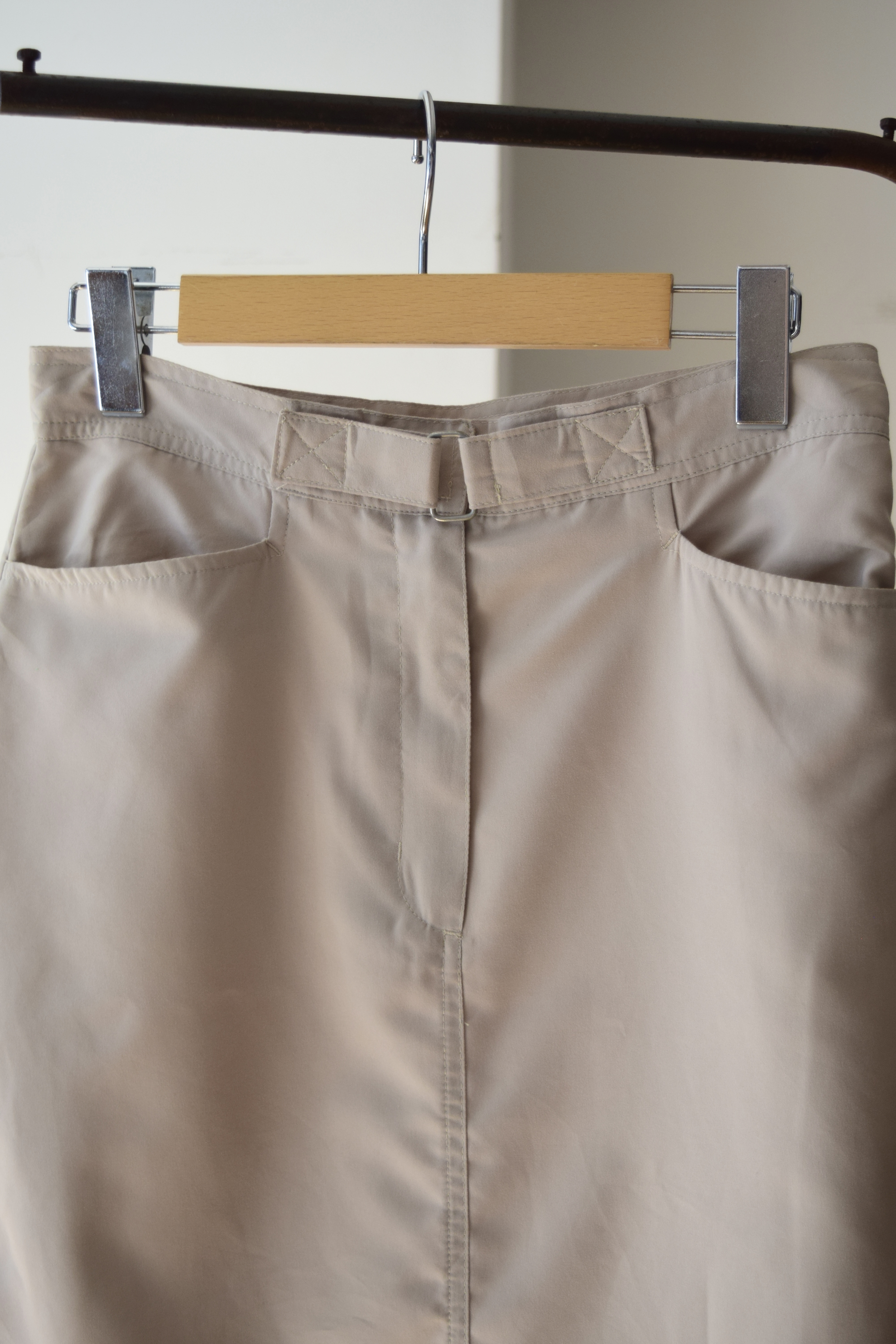 Long narrow skirt の画像 5