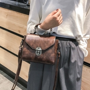 送料無料 3色 バッグ レディース 2way ショルダーバッグ ハンドバッグ 艶消し レトロ スクエア バック おしゃれ かっこいい 大人カジュアル 手提げ 斜めがけ 肩がけ バッグ ブラック 黒 ブラウン 茶色 オレンジ Pu レザー 革 シンプル こぶり オフィス お出かけ 10代 代