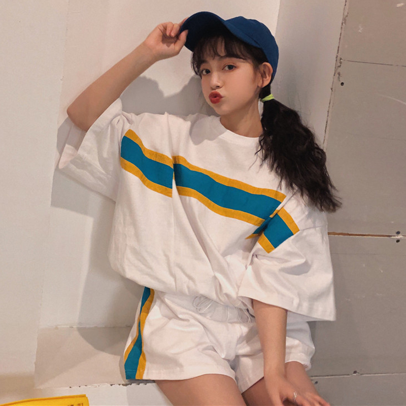 髪型 ユニークショート パンツ コーディネート 髪型 ユニークショート パンツ コーディネート