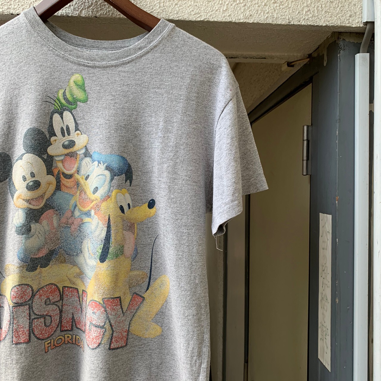いつめん4 ディズニー キャラクターtシャツ グレー Slut Albatross Vintage いつめん4 ディズニー キャラクターtシャツ グレー Slut Albatross Vintage