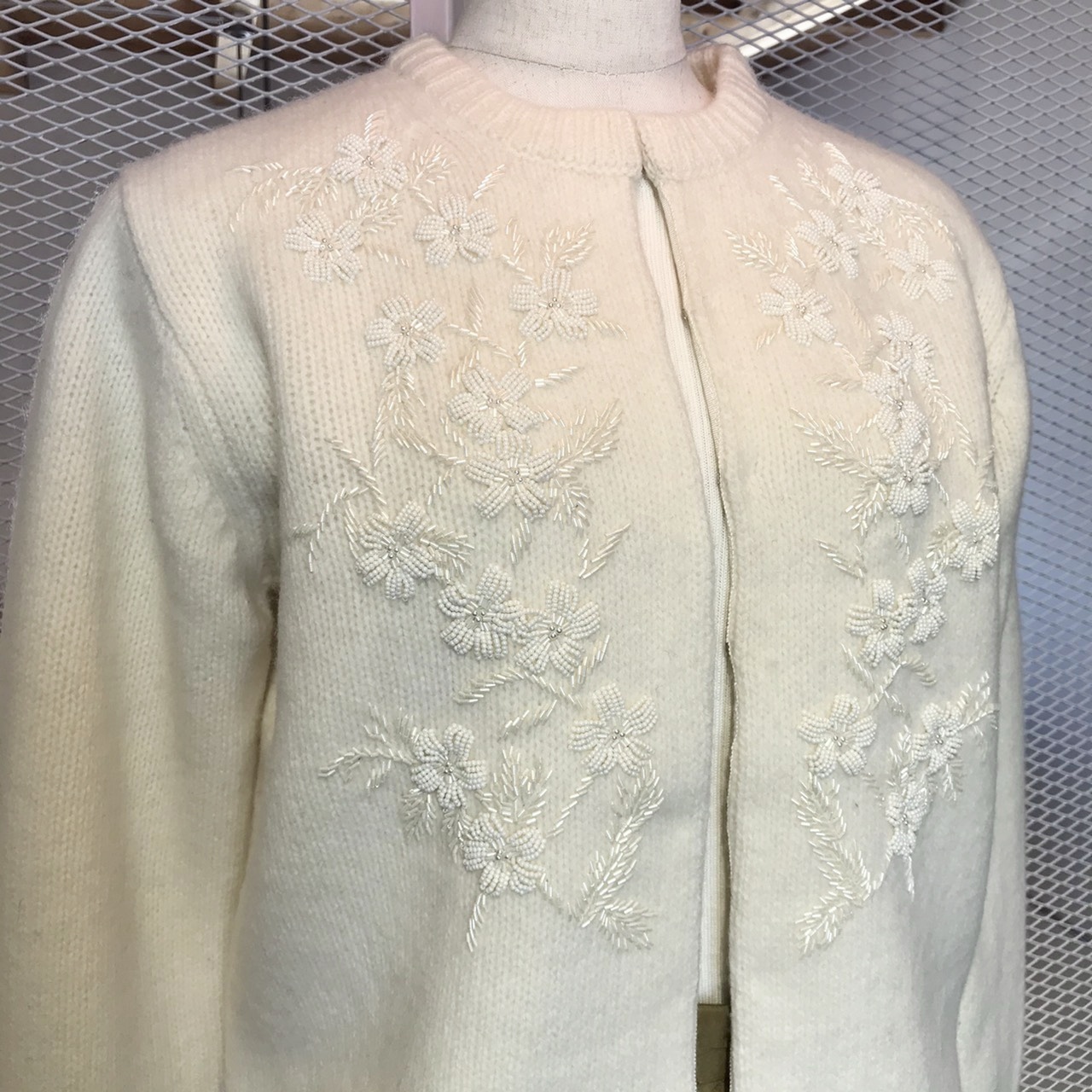 Nesessaire ビーズ刺繍カーディガン Colombe