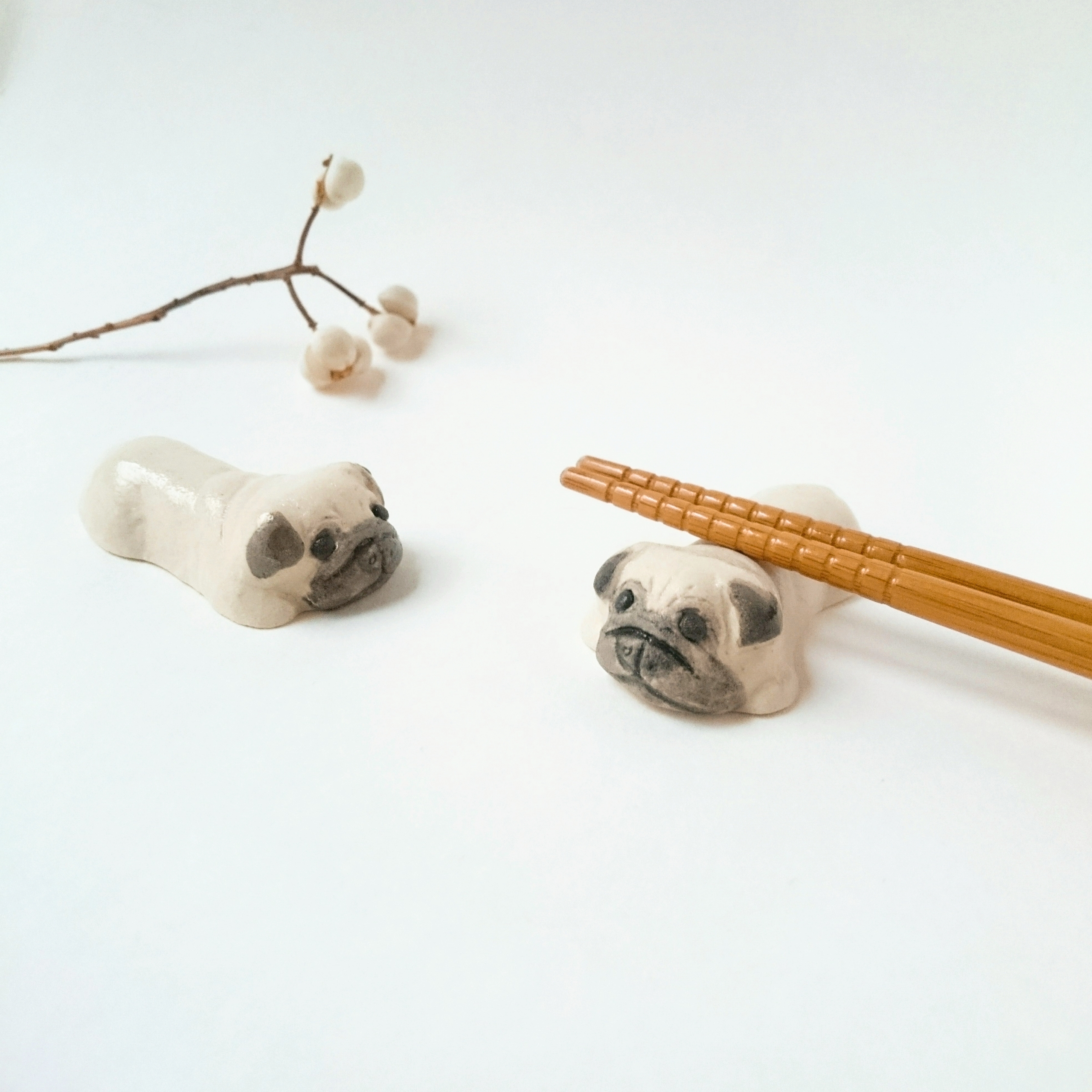 パグの箸置き 陶器のことり パグの箸置き 陶器のことり