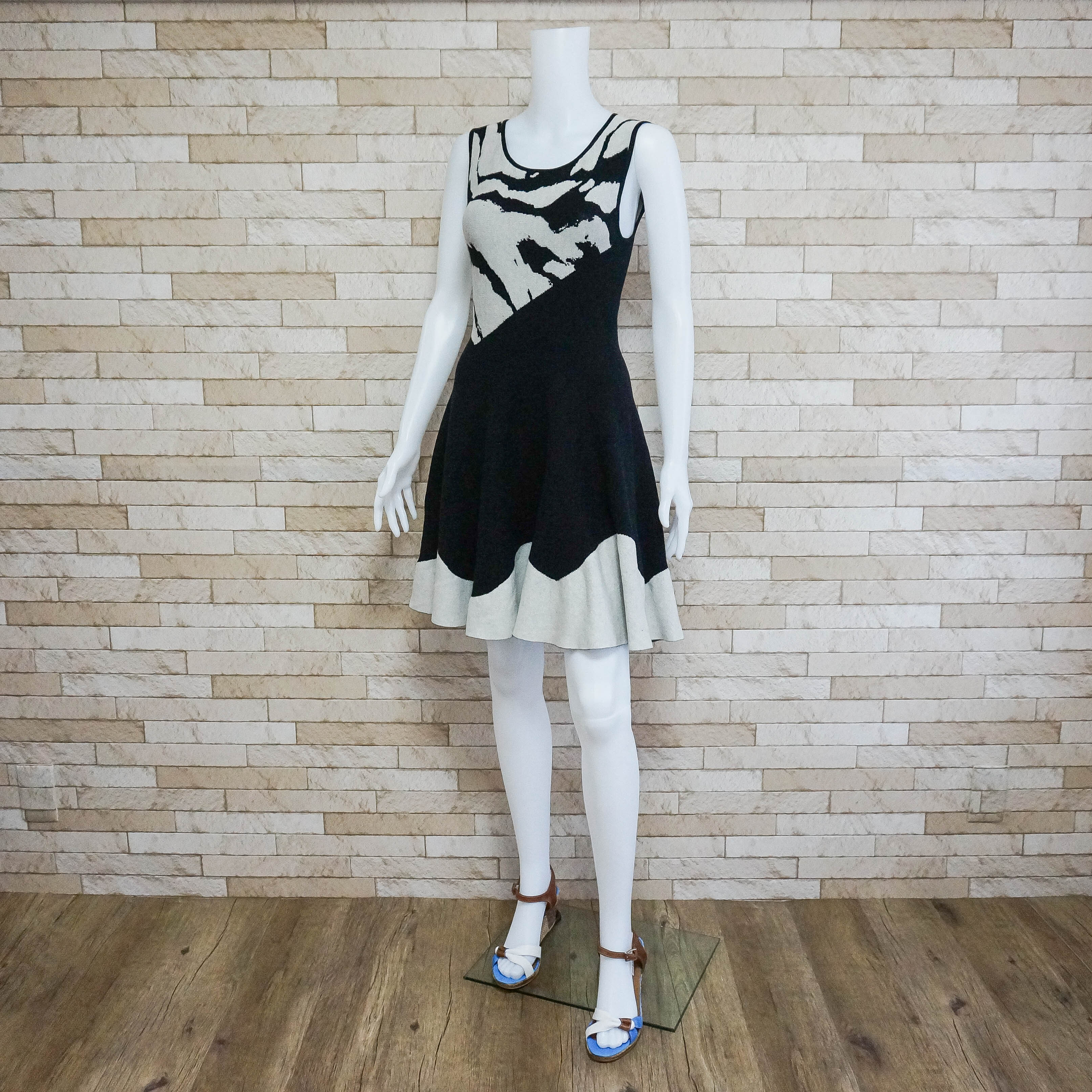 Sale Sandro Ferrone サンドロフェローネ イタリア レディース ワンピース ニットワンピース モノトーン バイカラー Az Online Store
