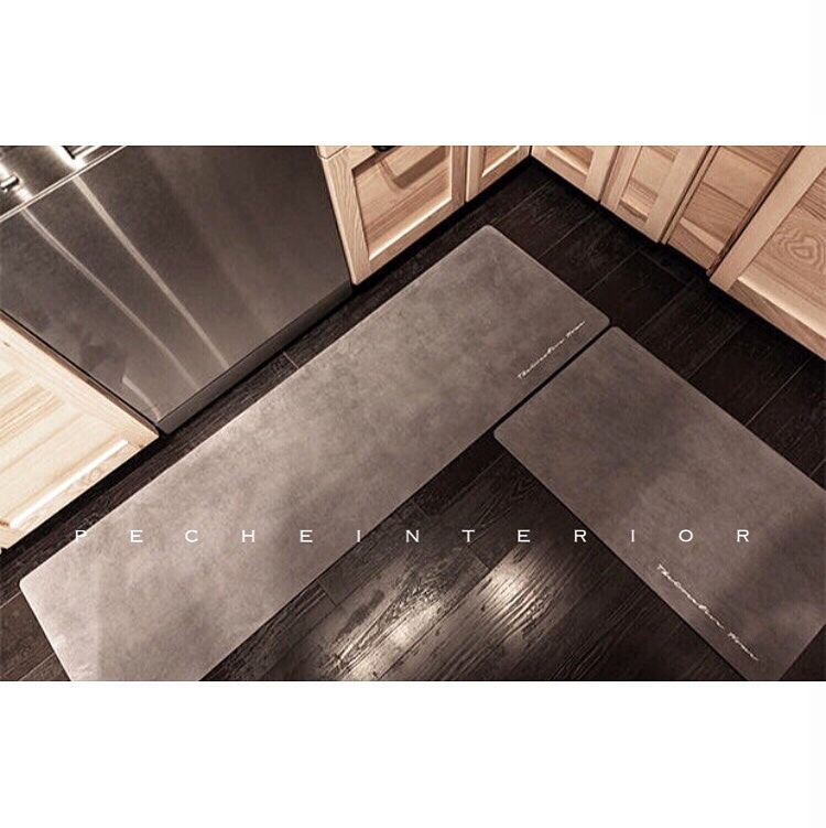 即納 キッチンマット ４５cm １２０cm ラグ グレー 玄関マット おしゃれ スエード 無地 モノトーン 北欧ナチュラル 雑貨 シンプル 長方形 韓国 カーペット 小物 Peche ペシェ