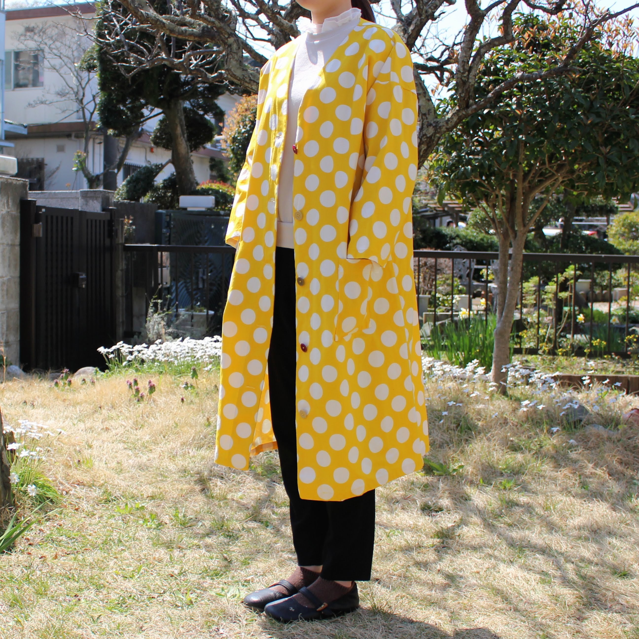 春コート 軽くて可愛いシンプルコート 黄色ドット Komof Kamakura リネンやガーゼ 天然素材の手作りお洋服