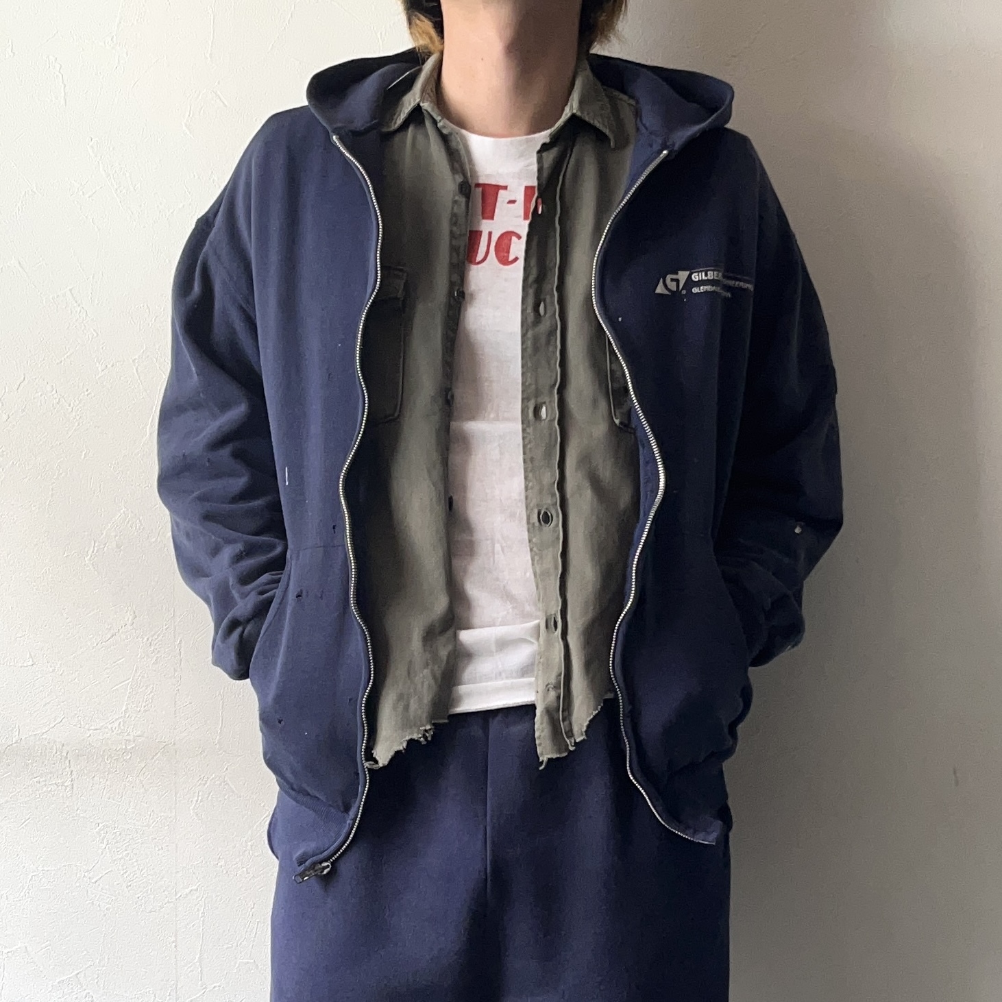 Vintage 80's【Hanes】"GILBERT" Grunge Zip-up Hoodie の画像 3