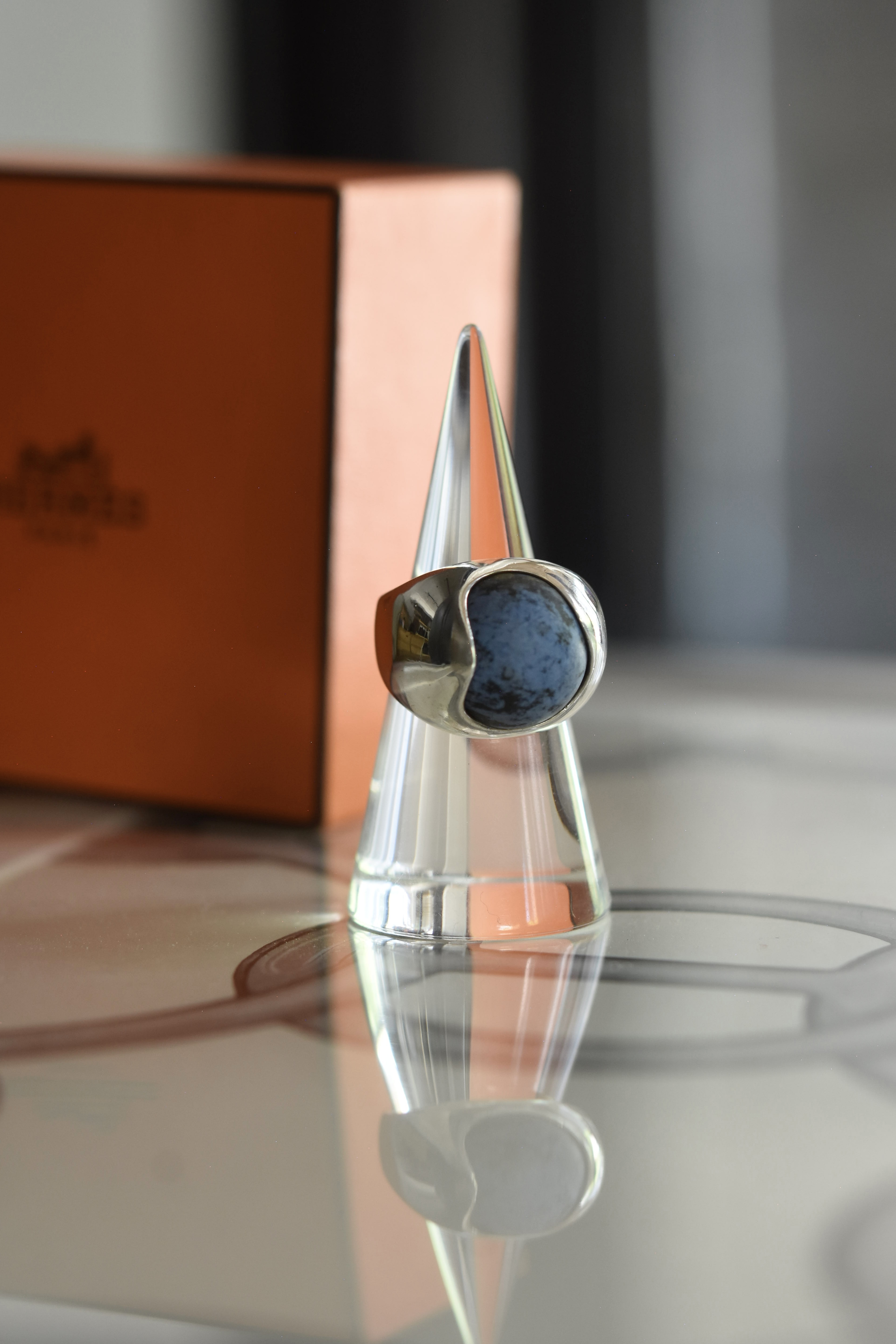 IORI/"HERMES" ring/sodalite