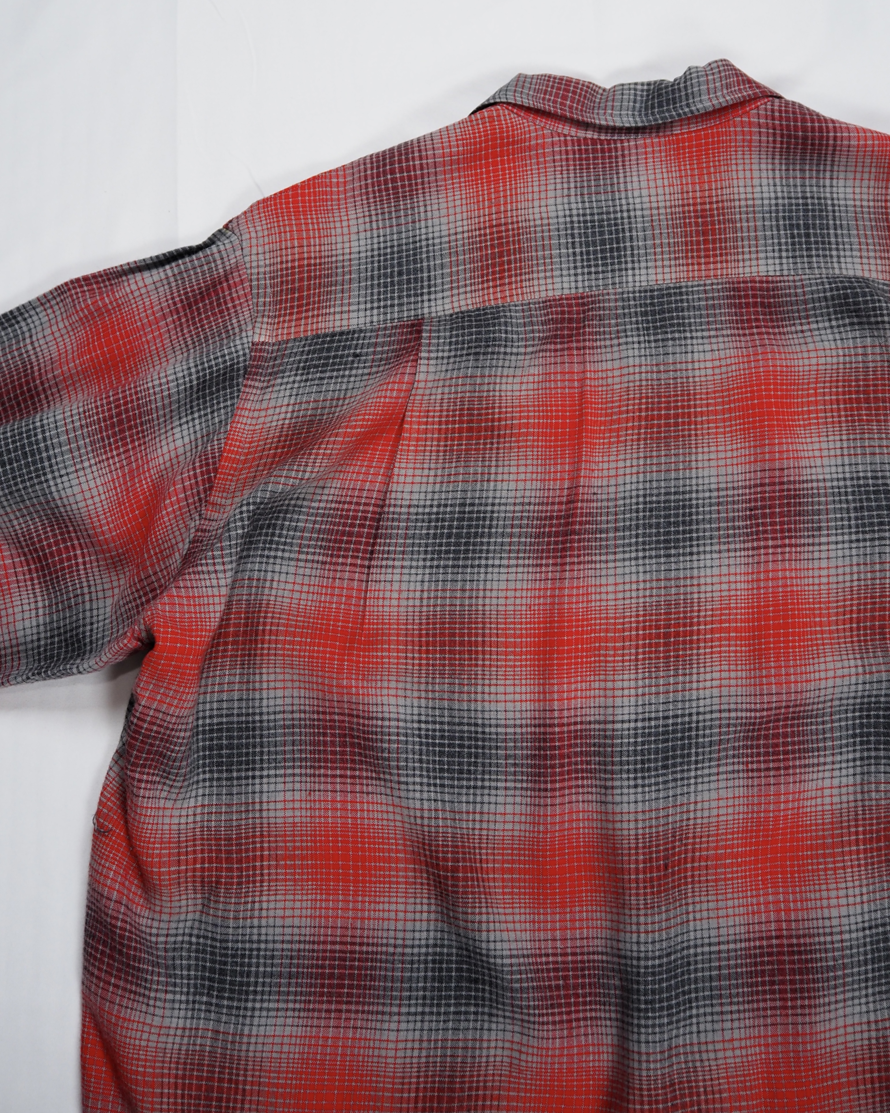 【5/6(水) 20:00入荷】60’s レーヨンオンブレシャツ レッド×グレー の画像 10