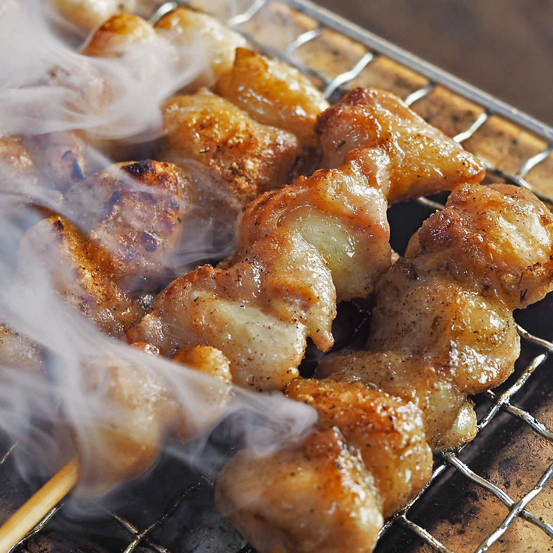 送料無料 焼き鳥 塩 150本 一番人気セット もも30本 せせり30本 はらみ30本 鶏トロ30本 ぼんじり30本 q バーベキュー ギフト 贈り物 国産鶏 おつまみ 惣菜 肉 生 チルド グルメマイスター