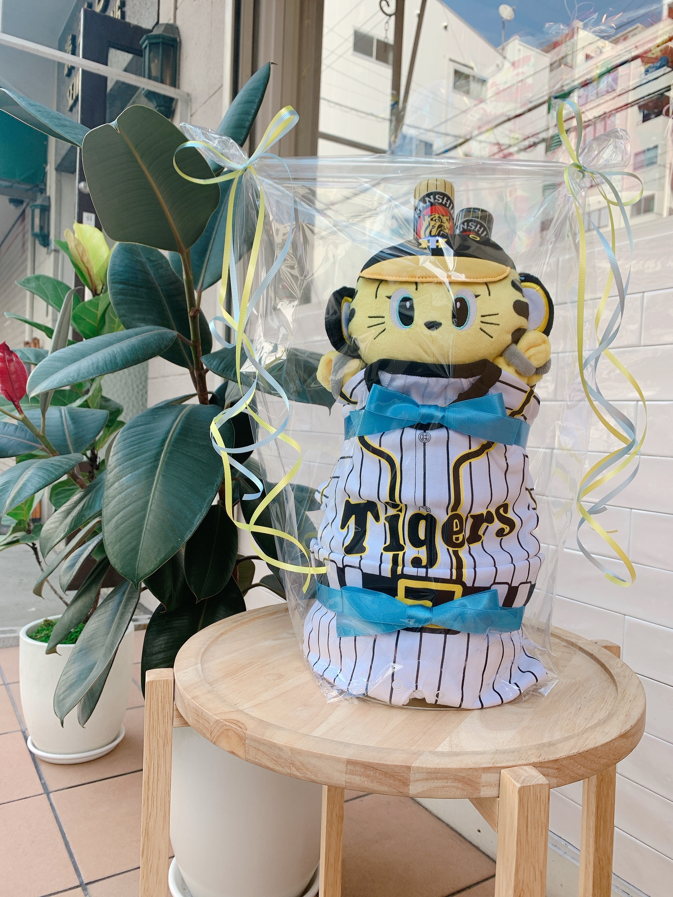 阪神タイガースおむつケーキ ベビーギフト poco 阪神タイガースおむつケーキ ベビーギフト poco