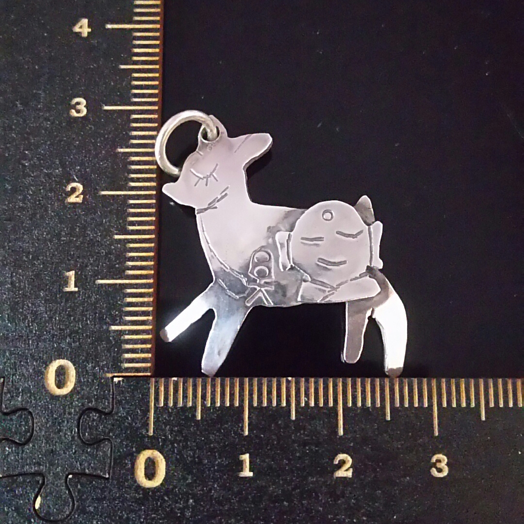 Animal Trip 01 鹿 In 奈良の大仏様 シルバーアクセサリーは沖縄の
