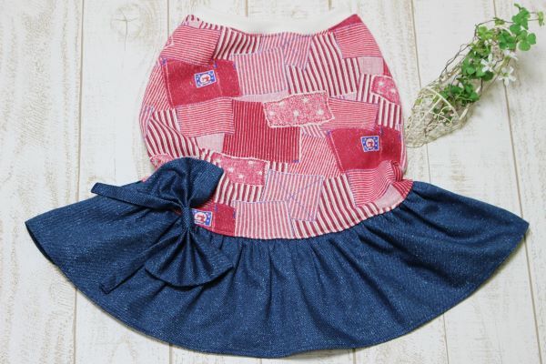 ブルドッグの服 オシャレなパッチワーク デニム風ワンピ 赤 イングリッシュブルドッグの服 ｂｕｌｌ ｃｈｅｒｉｒｅ