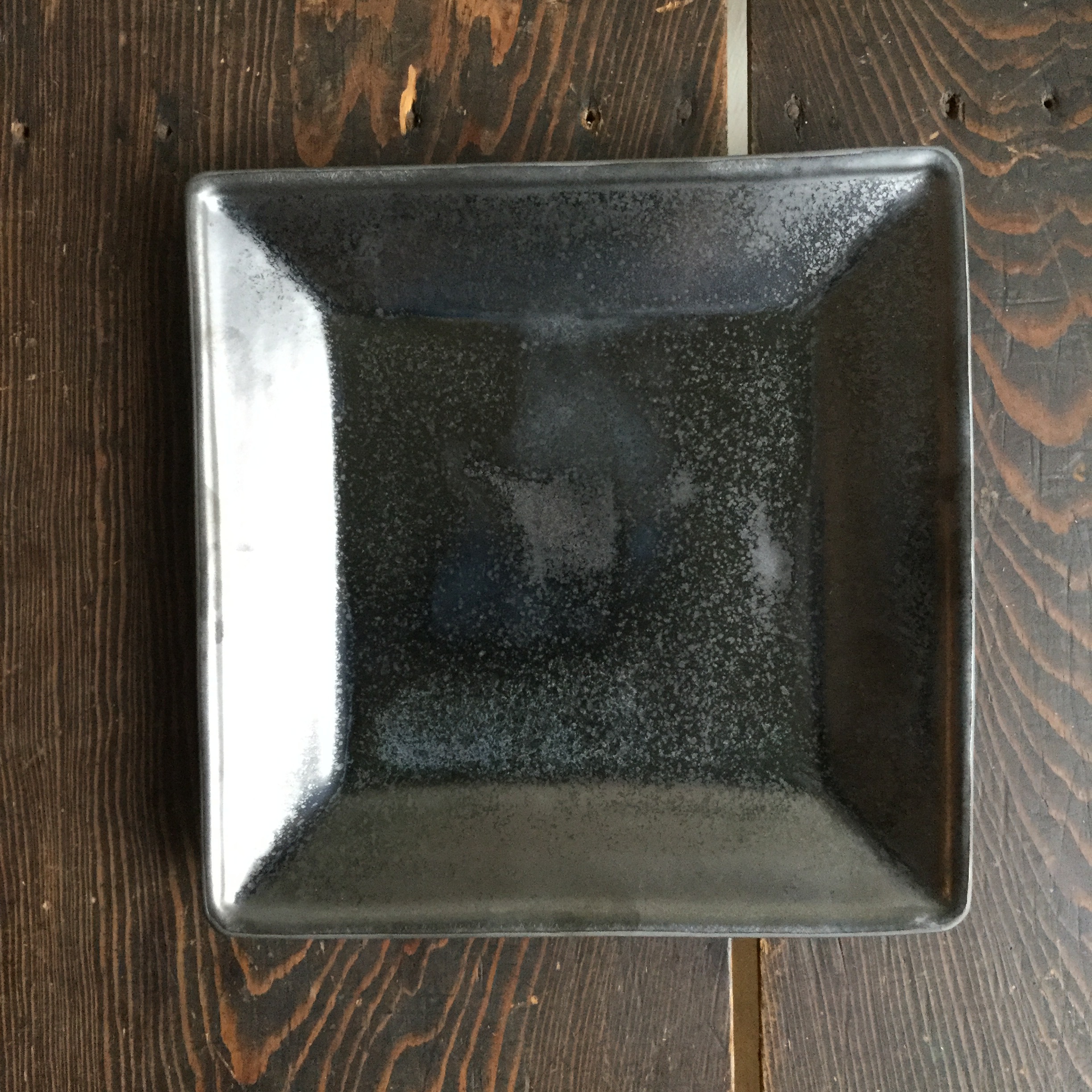 【内田裕太】 四角皿 黒錆 23㎝×23cm - 画像1