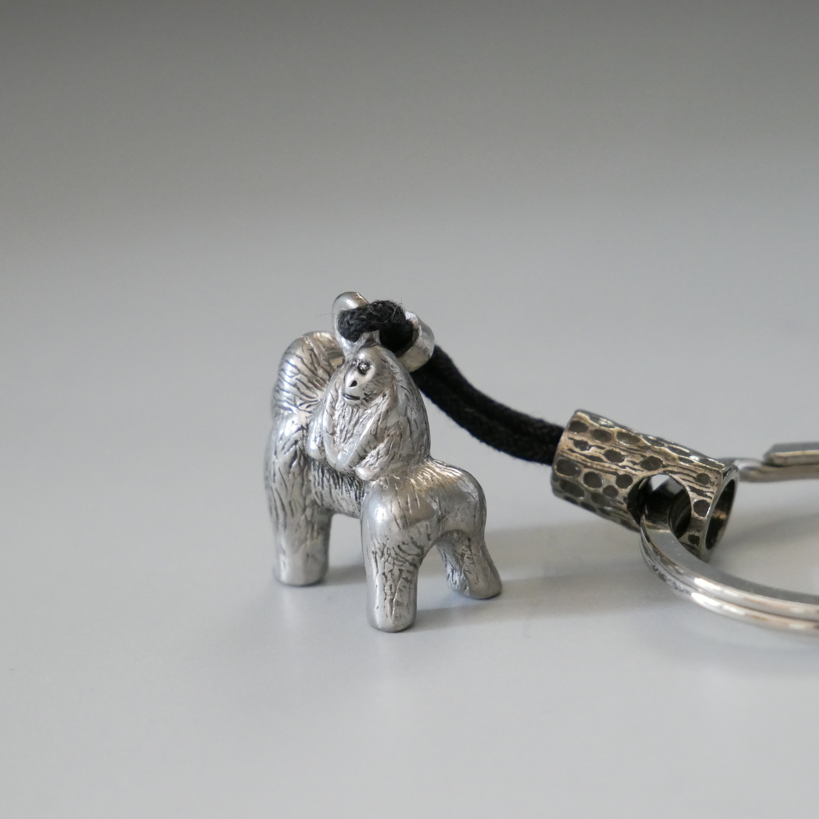 ゴリラ キーホルダー 動物雑貨 アニマルアクセサリー サファリマーケット Safarimarket ゴリラ キーホルダー 動物雑貨 アニマルアクセサリー サファリマーケット Safarimarket