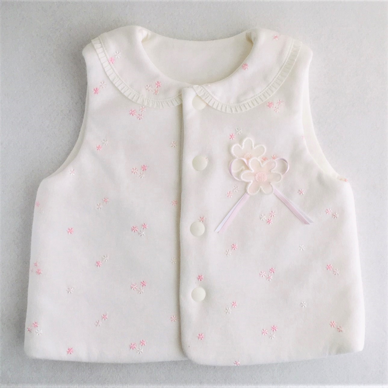 飾り衿のベスト 型紙と作り方のセット Ba We 1805 子供服の型紙ショップ Tsukuro ツクロ