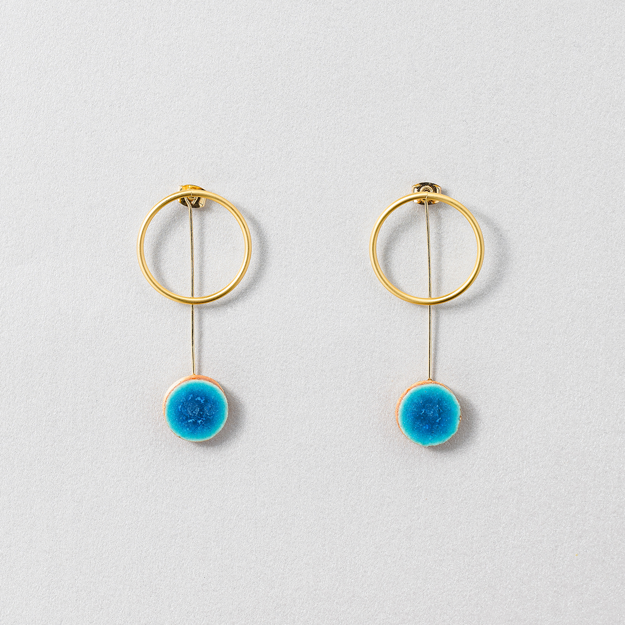 陶器 信楽 揺れるフープ ピアス turquoise blue ターコイズブルー