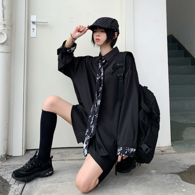 v 系 ファッション