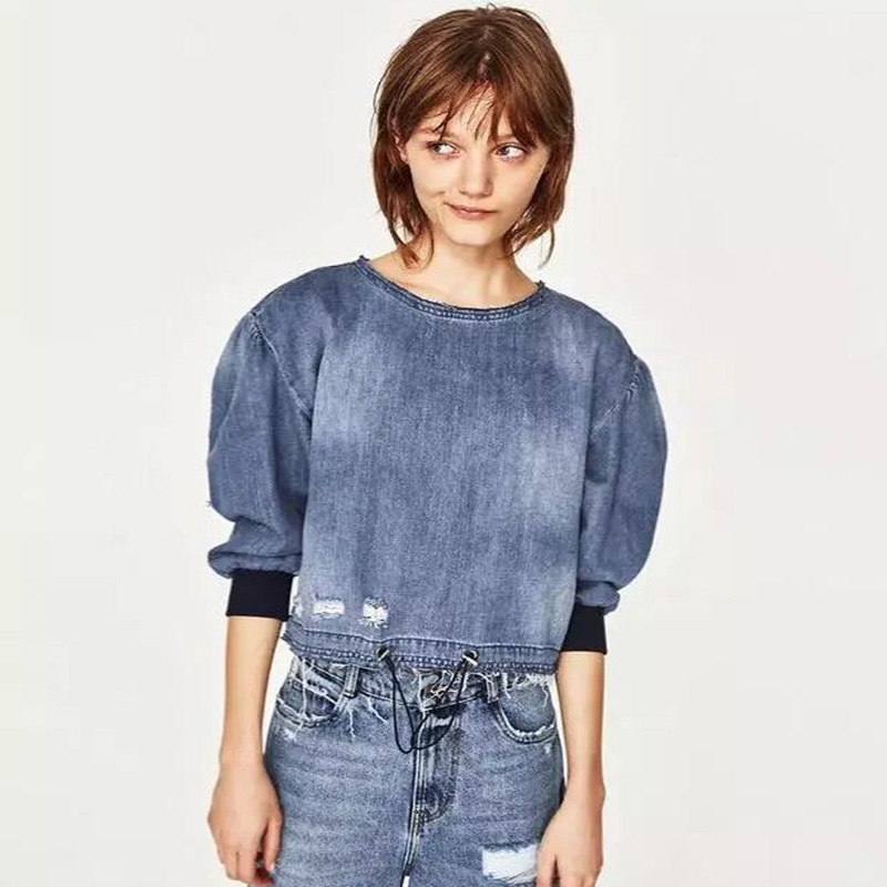 ボーイッシュ風カジュアルトレーナー ダメージデニム スポーティー おしゃれママ 女子会やアウトドアコーデに Dj Freak