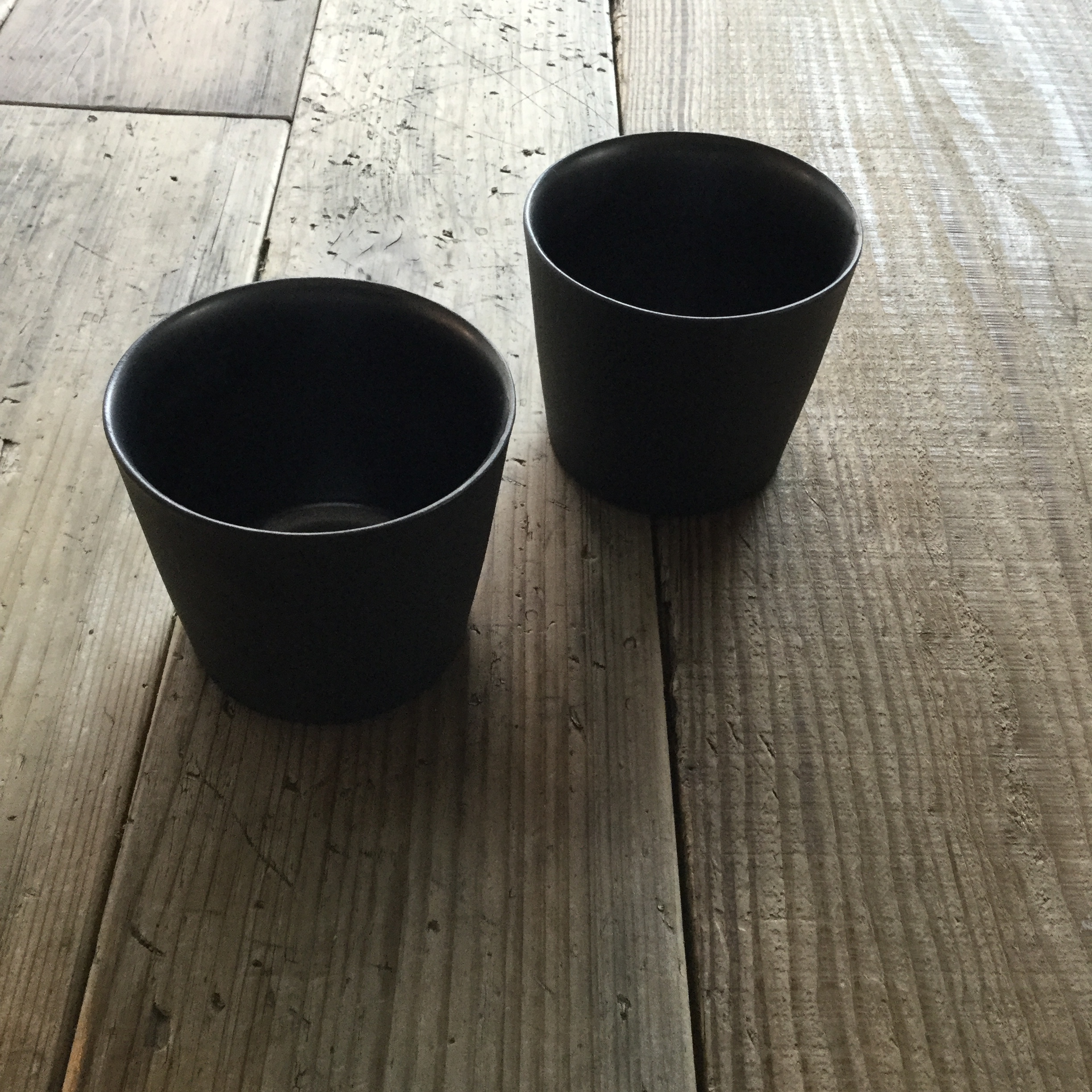 【内田裕太】 黒錆カップ φ8cm×h6.7cm - 画像1